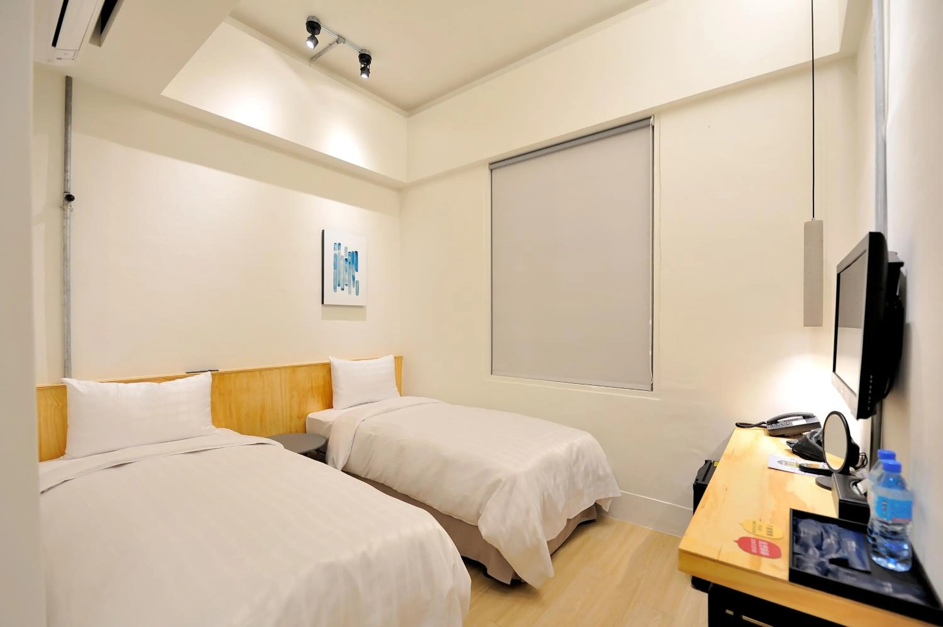 Bed in Home Rest Hotel 2