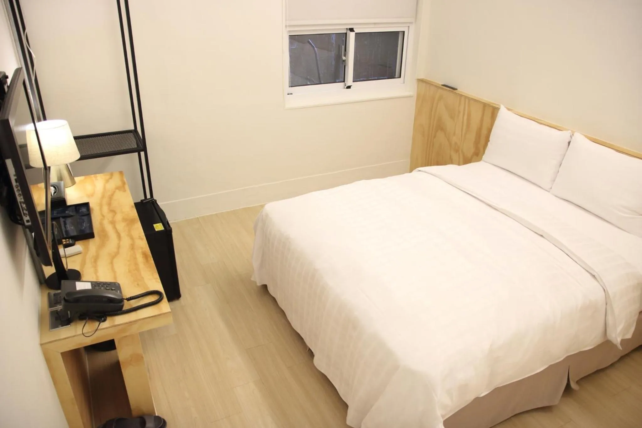 Bed in Home Rest Hotel 2