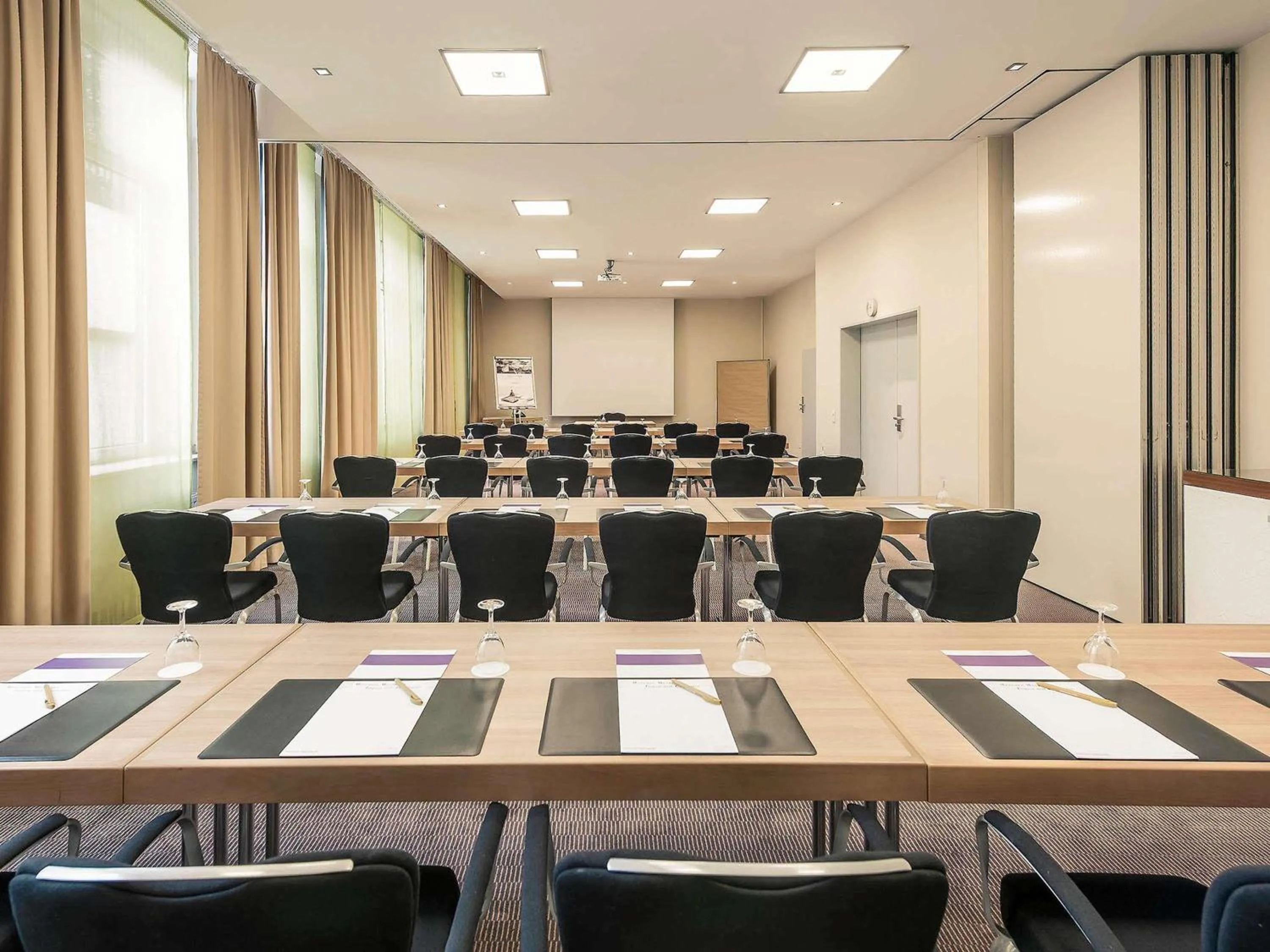 Meeting/conference room in Mercure Hotel Düsseldorf City Center