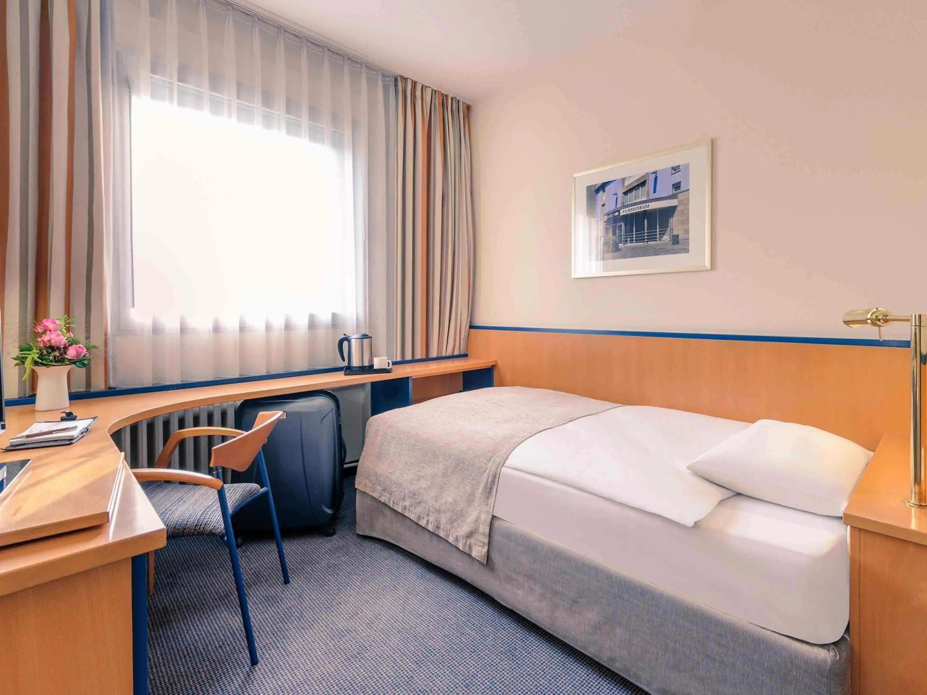 Bedroom, Bed in Mercure Hotel Düsseldorf City Center