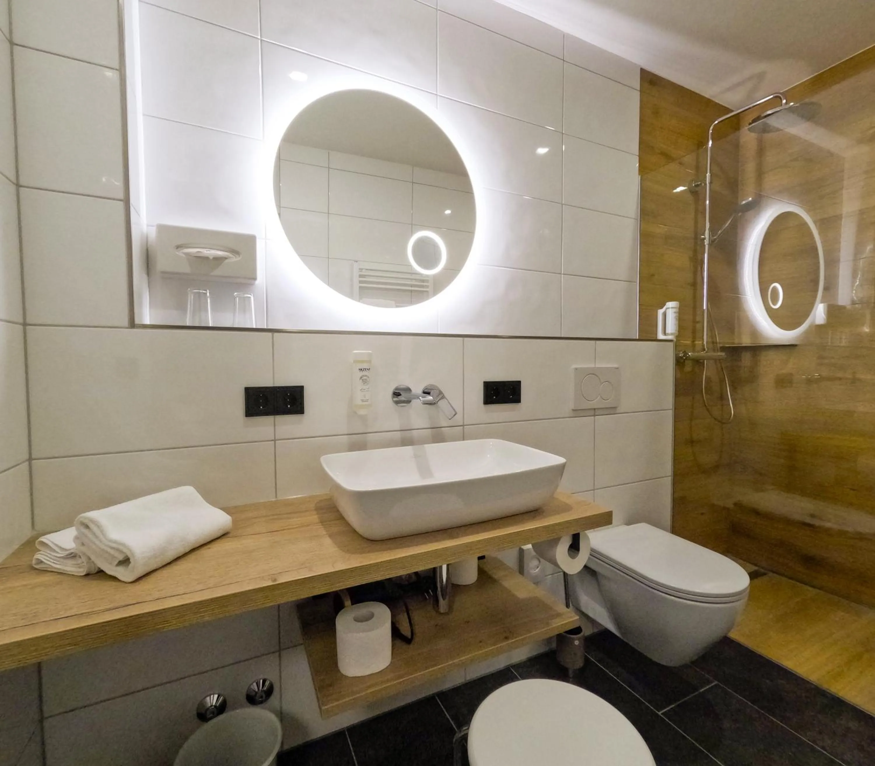 Bathroom in Akzent Hotel Schranne