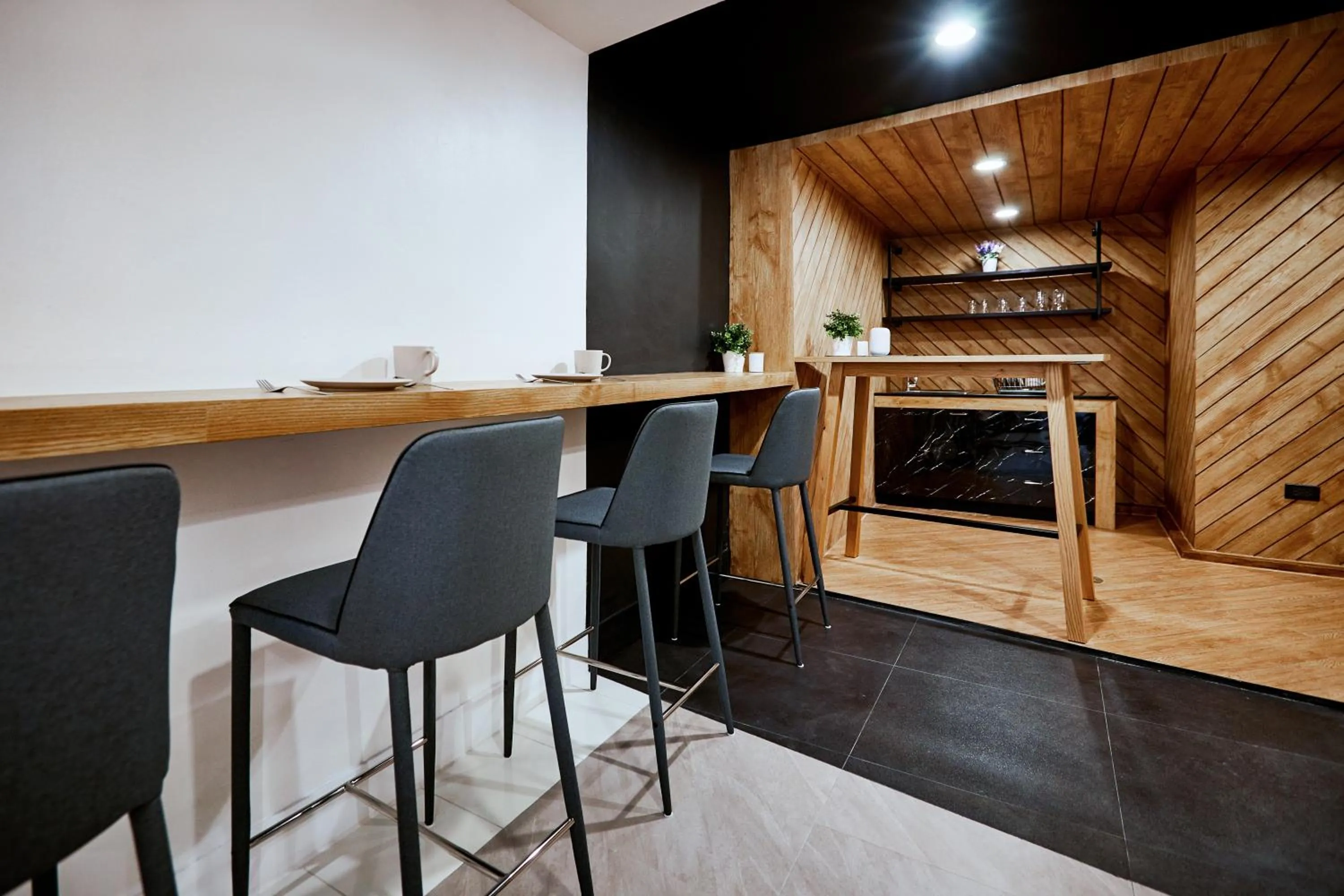 Coffee/tea facilities in Livinn91 Hotel