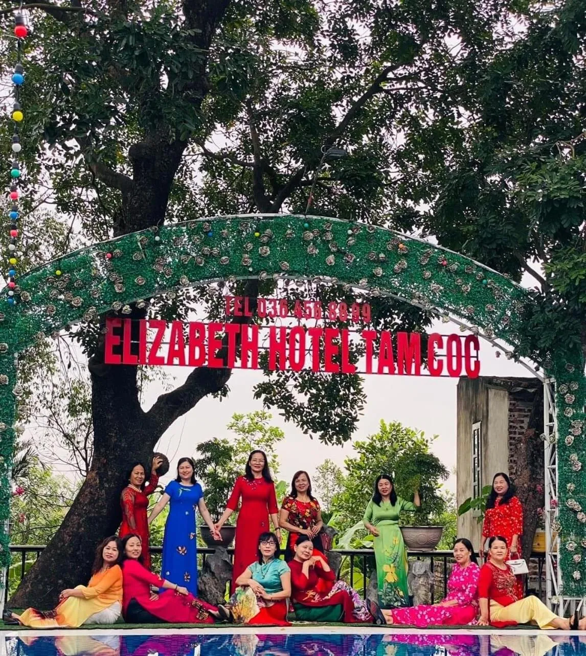 People in Elizabeth Hotel Tam Coc