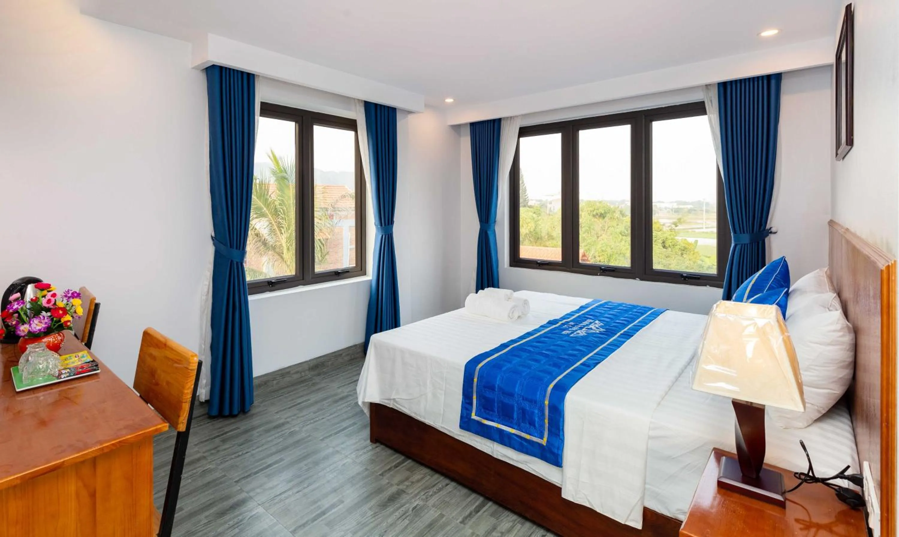 Photo of the whole room, Bed in Elizabeth Hotel Tam Coc