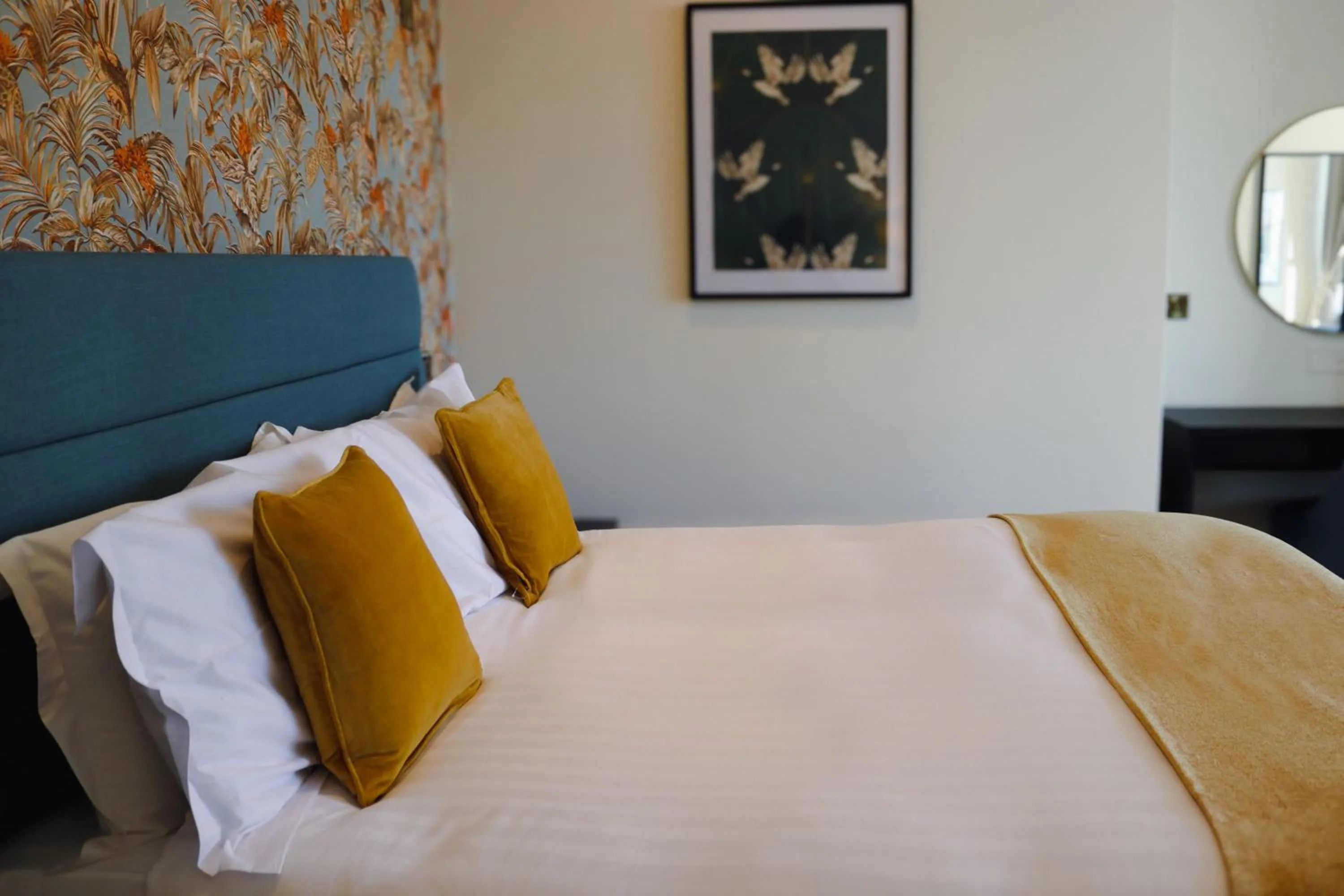 Bed in Orange Grove Hotel & Gardens