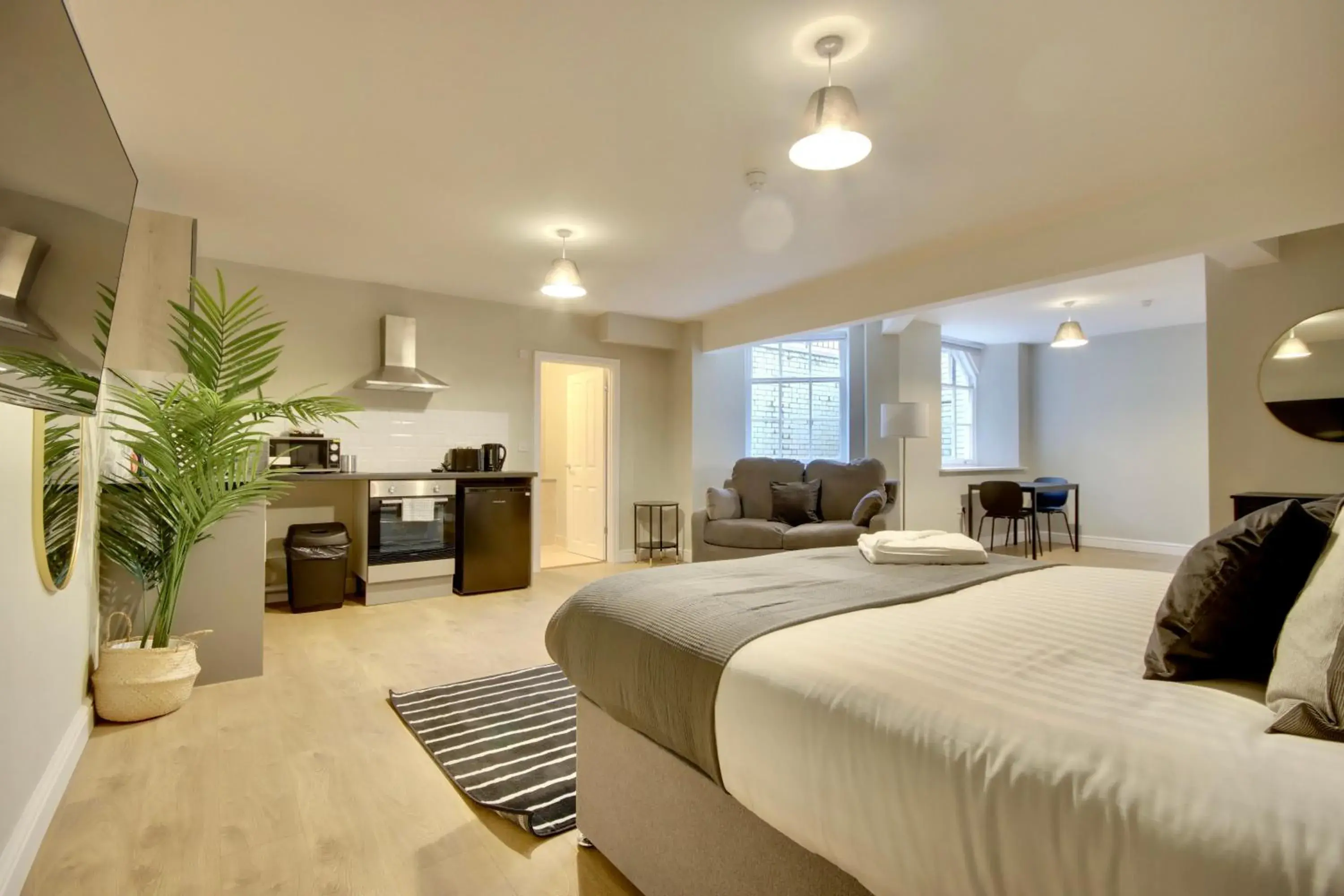 Basement Studio Apartment in Orange Grove Hotel & Gardens Basement Studio Apartment in Orange Grove Hotel & Gardens