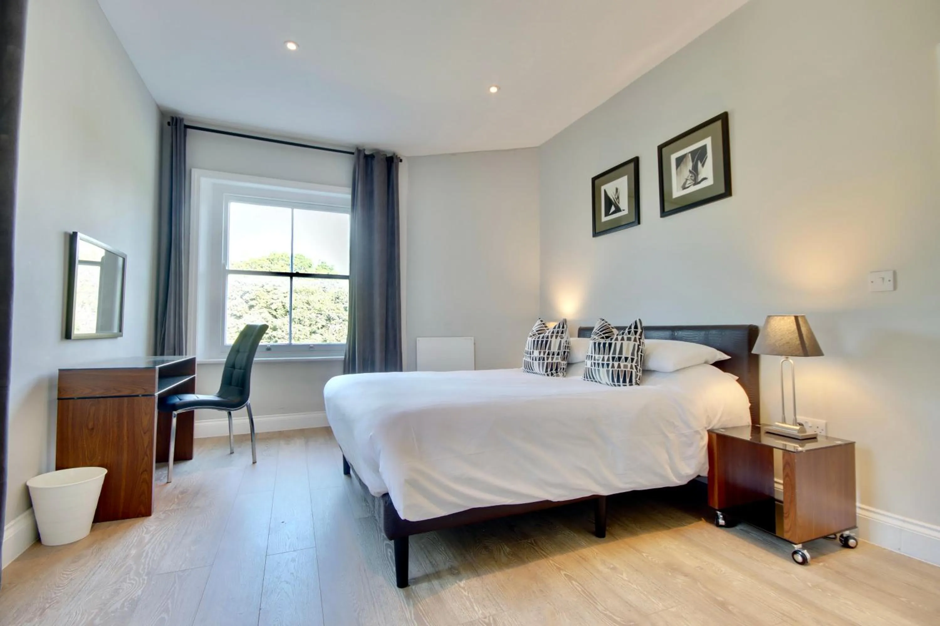 Bedroom, Bed in Orange Grove Hotel & Gardens