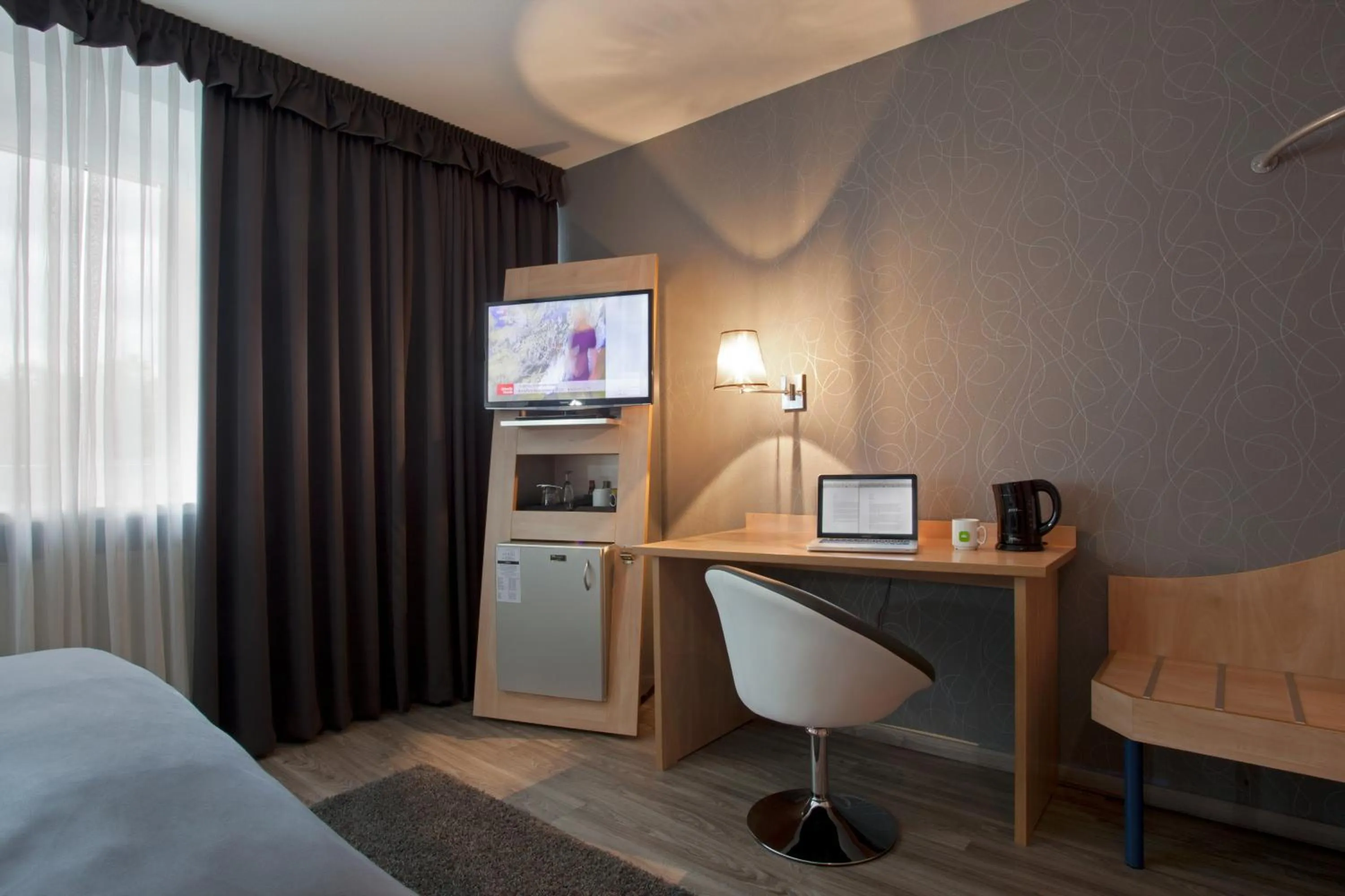 Photo of the whole room, Bed in Hotel Asahi