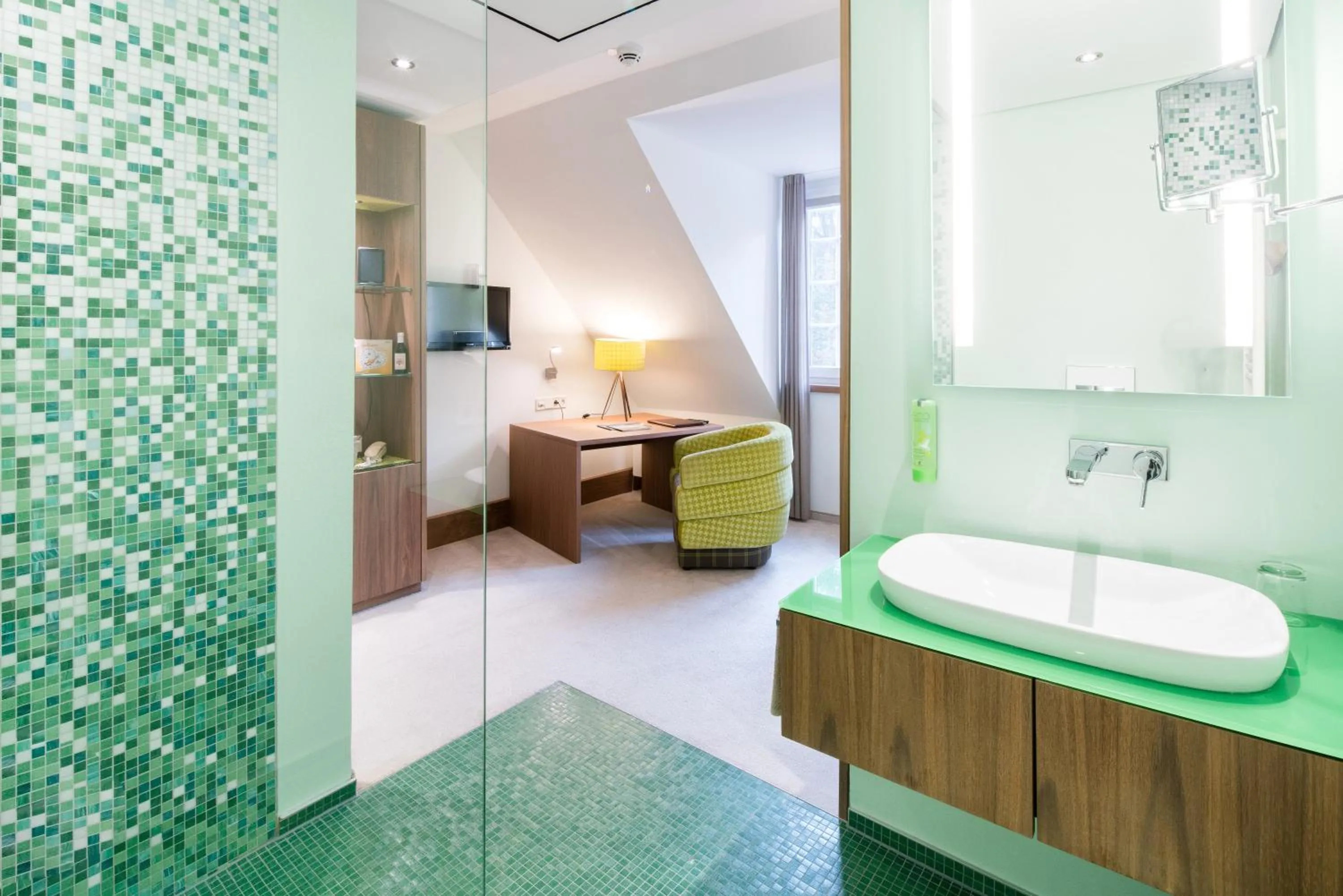 Photo of the whole room, Bed in Bornmühle