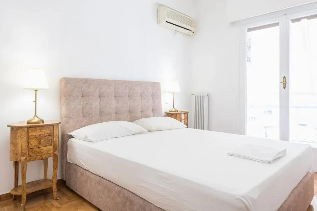 Bed in Victoria Supreme Suite