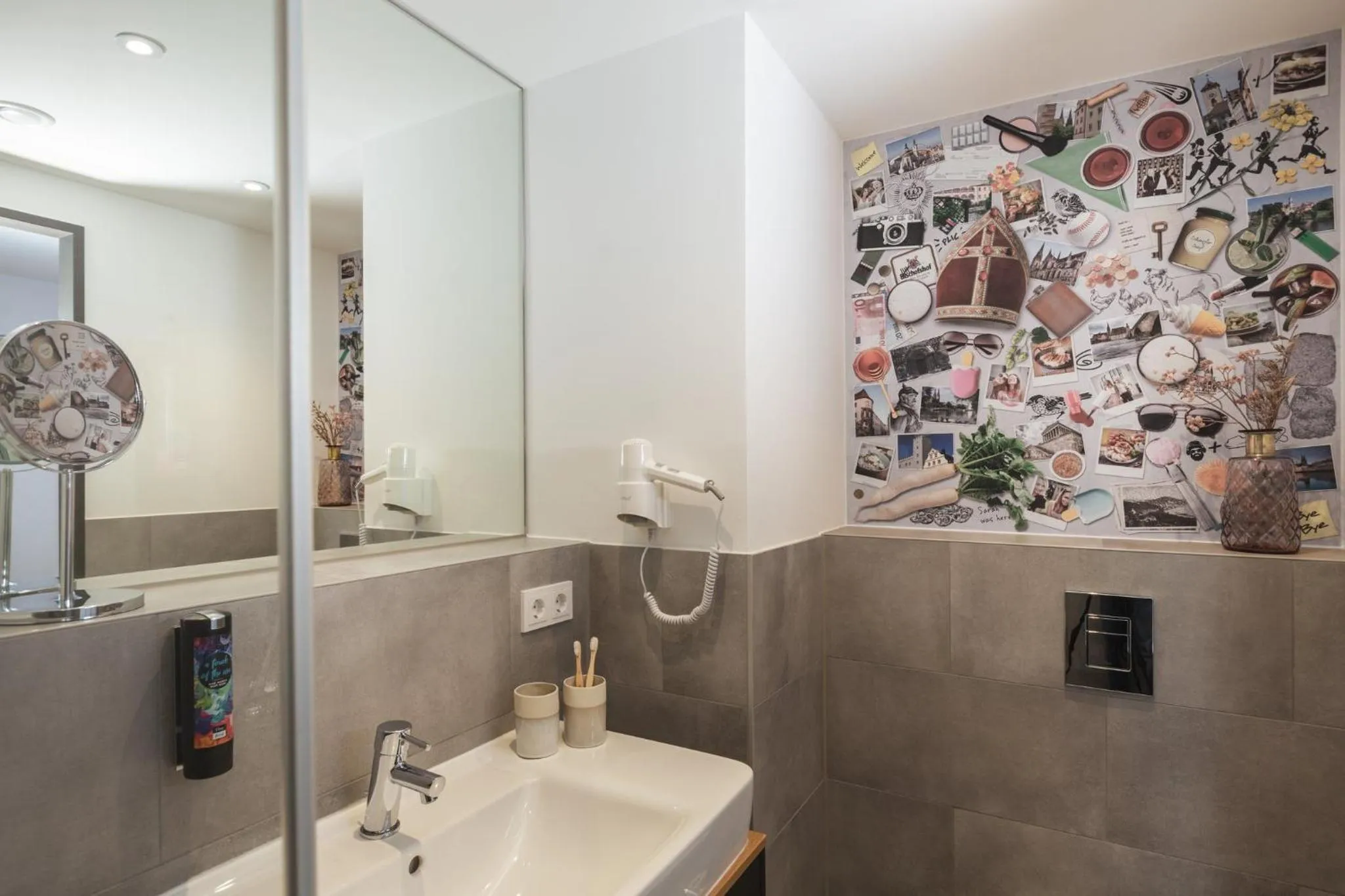 Photo of the whole room in Holiday Inn - the niu, Sparrow Regensburg by IHG