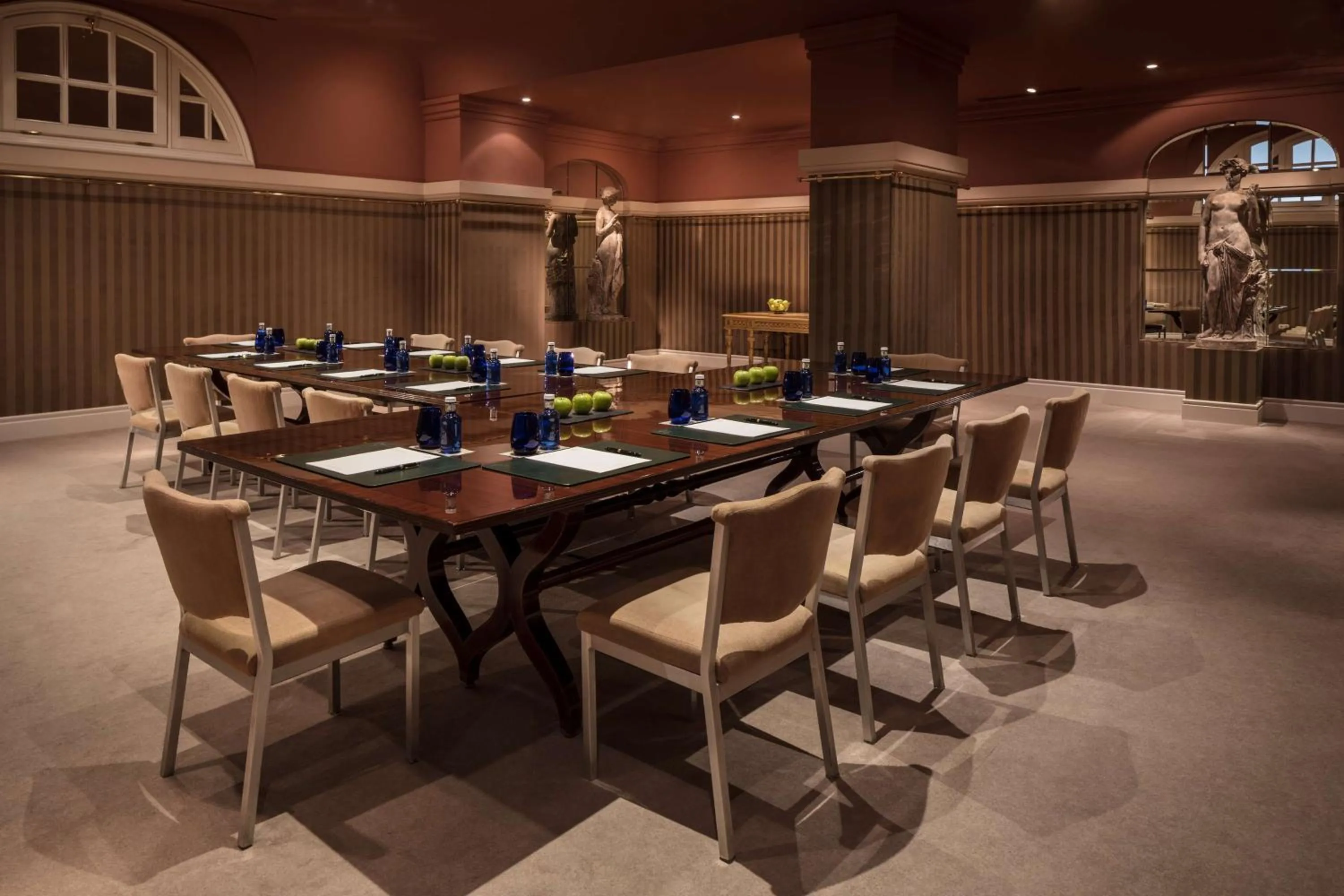 Meeting/conference room in Anantara Villas & Suites Marbella Benahavis