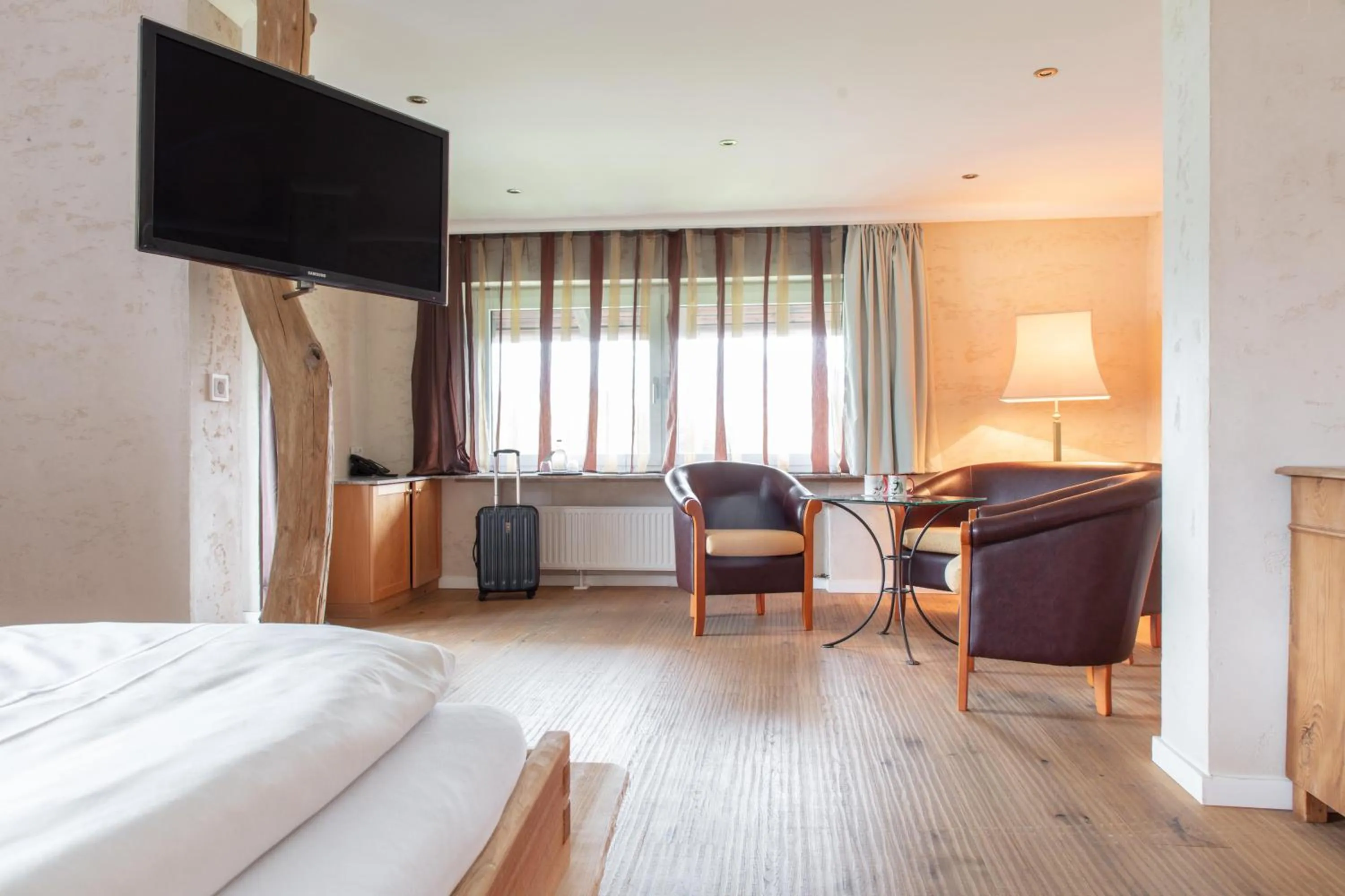 Living room, Bed in Hotel Terrassenhof