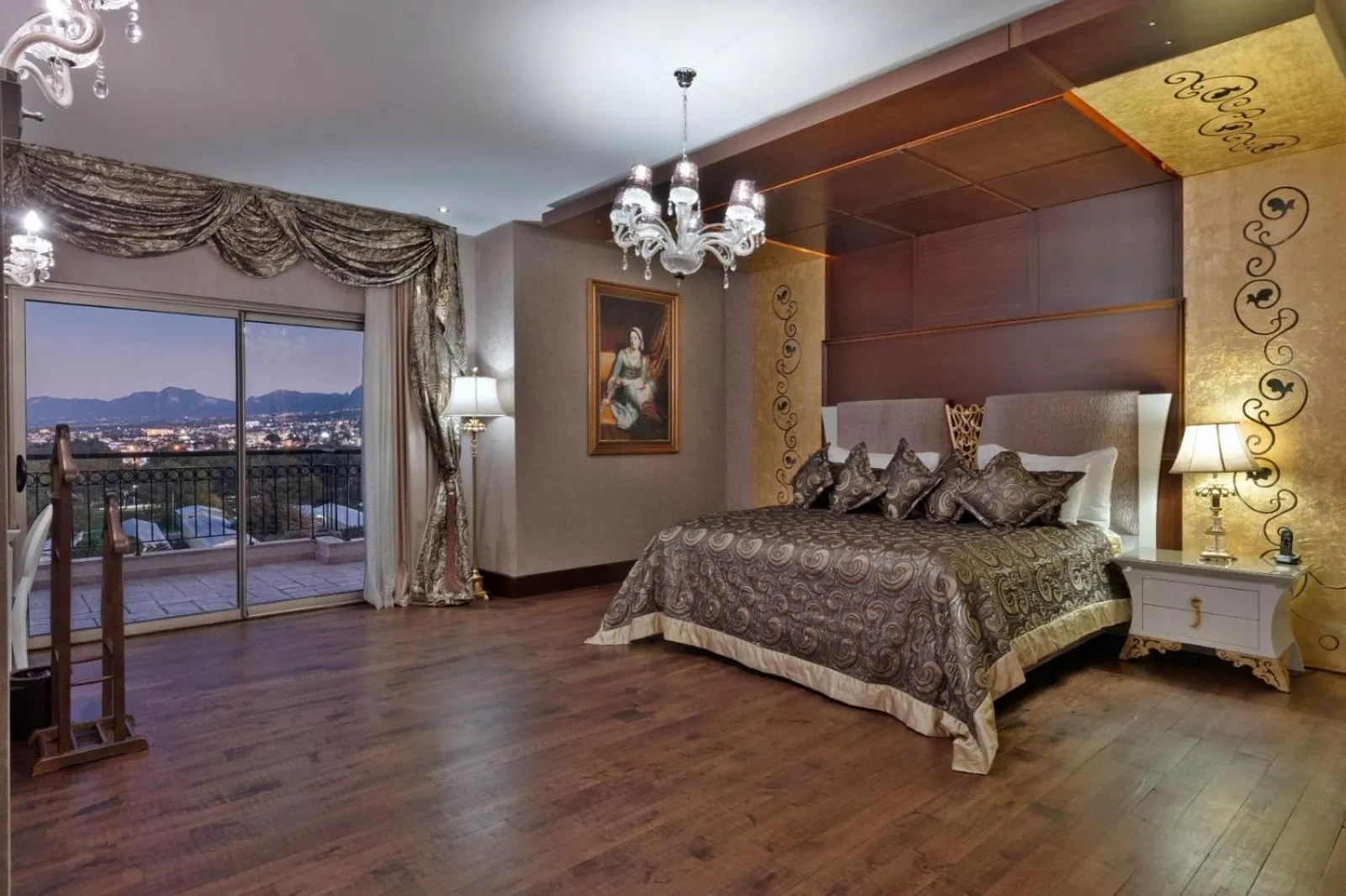 Bed in Cratos Premium Hotel Casino & SPA