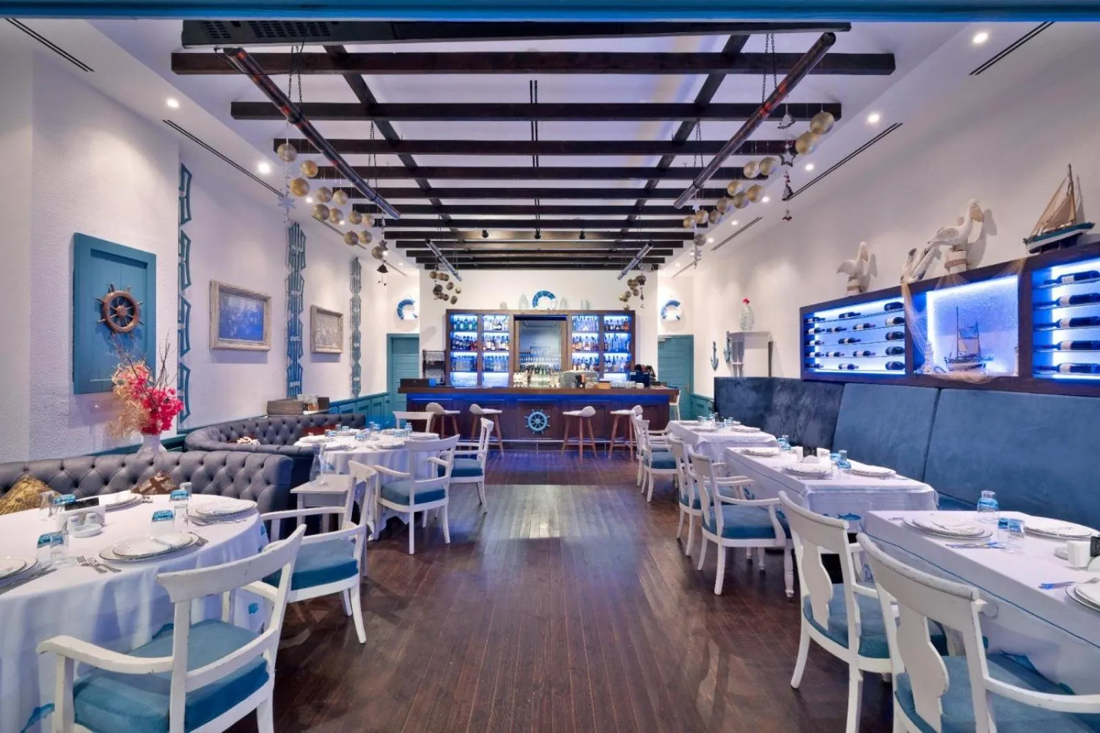 Restaurant/places to eat in Cratos Premium Hotel Casino & SPA