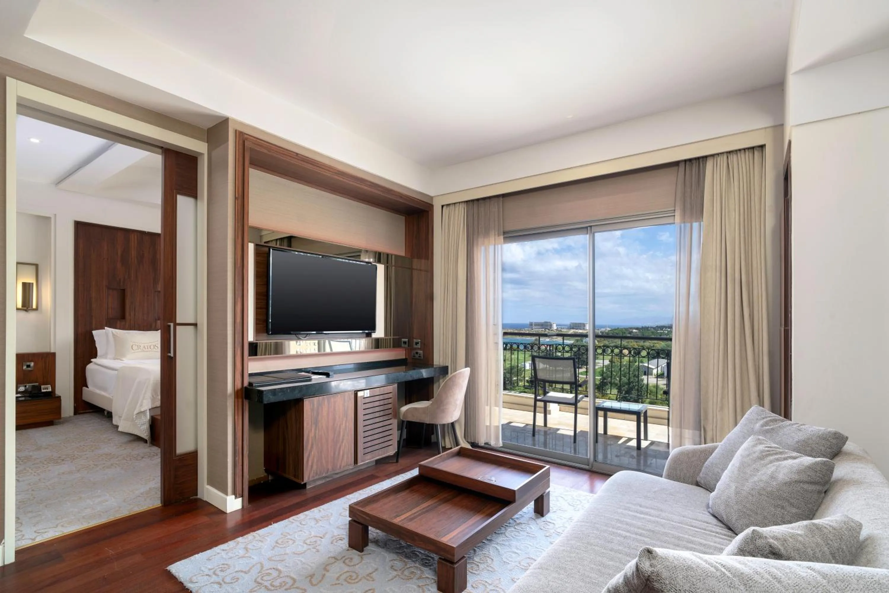 Communal lounge/ TV room in Cratos Premium Hotel Casino & SPA