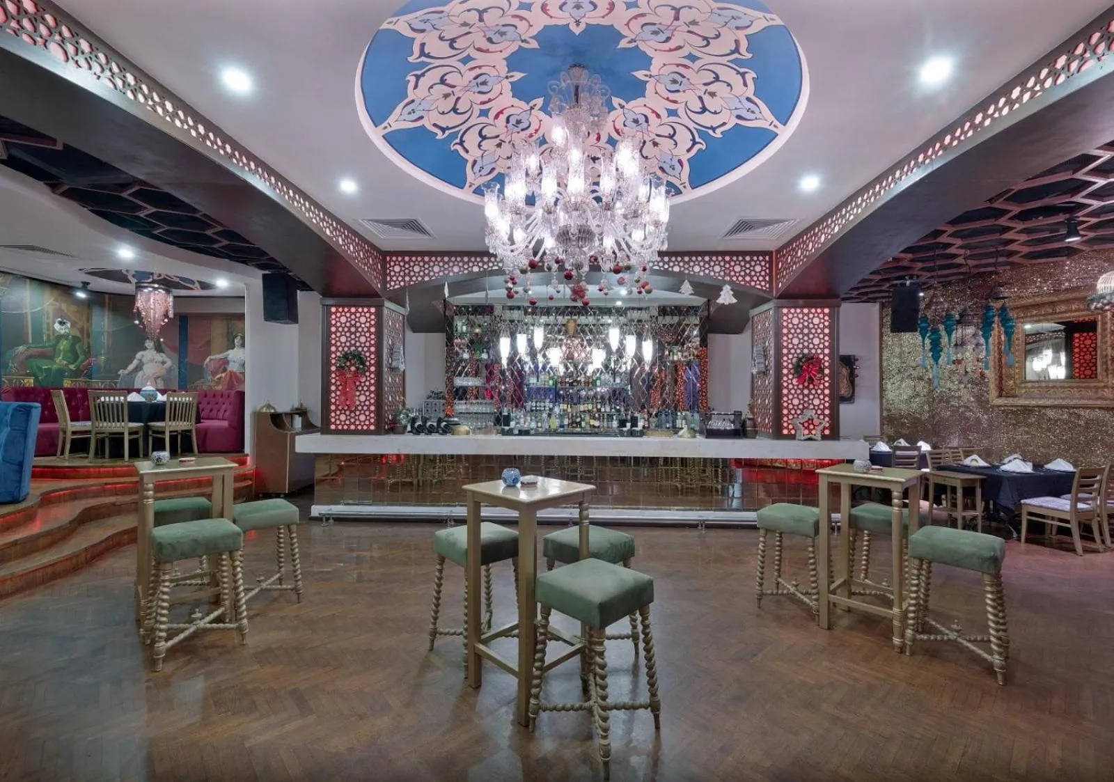 Restaurant/places to eat in Cratos Premium Hotel Casino & SPA