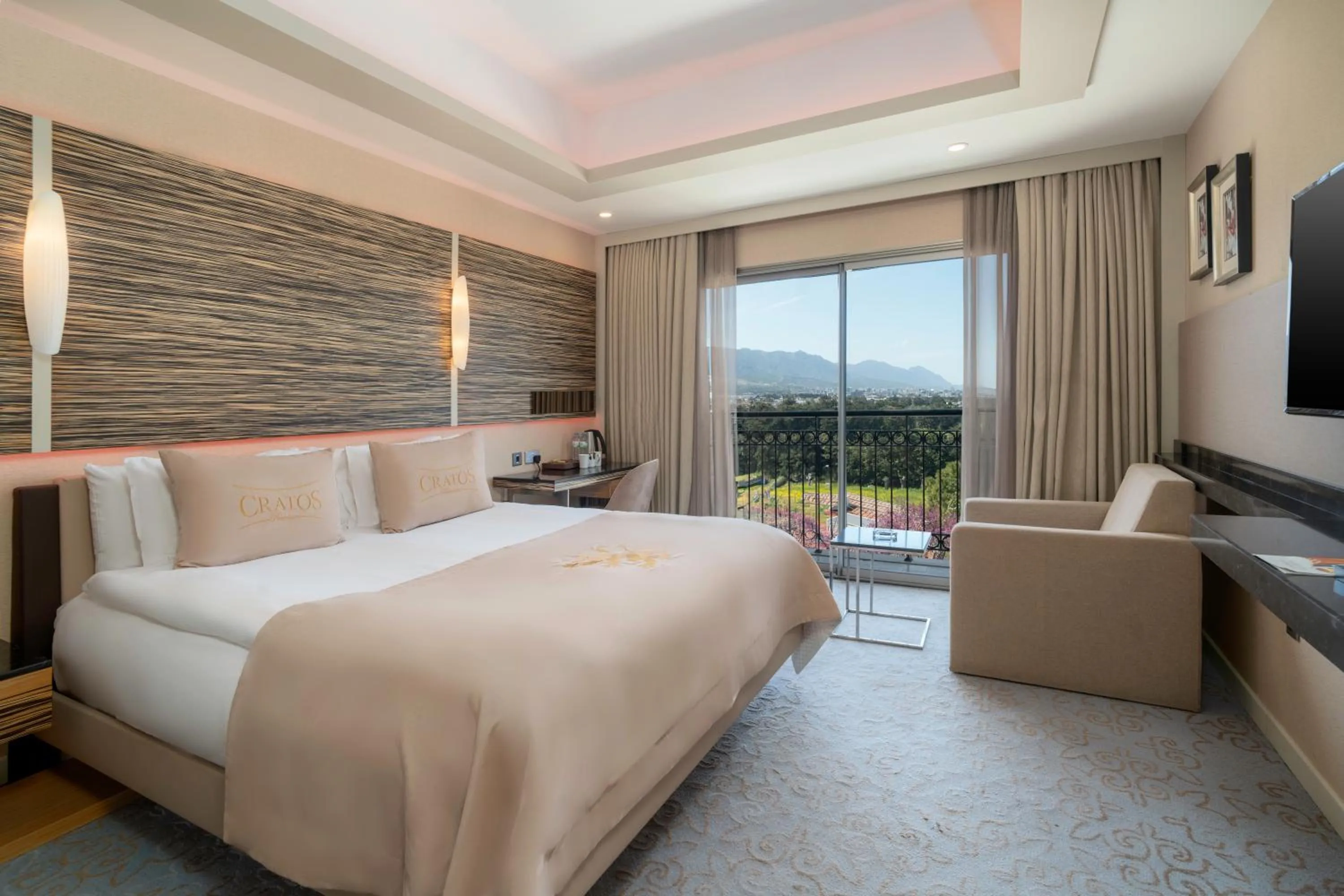 Bed in Cratos Premium Hotel Casino & SPA