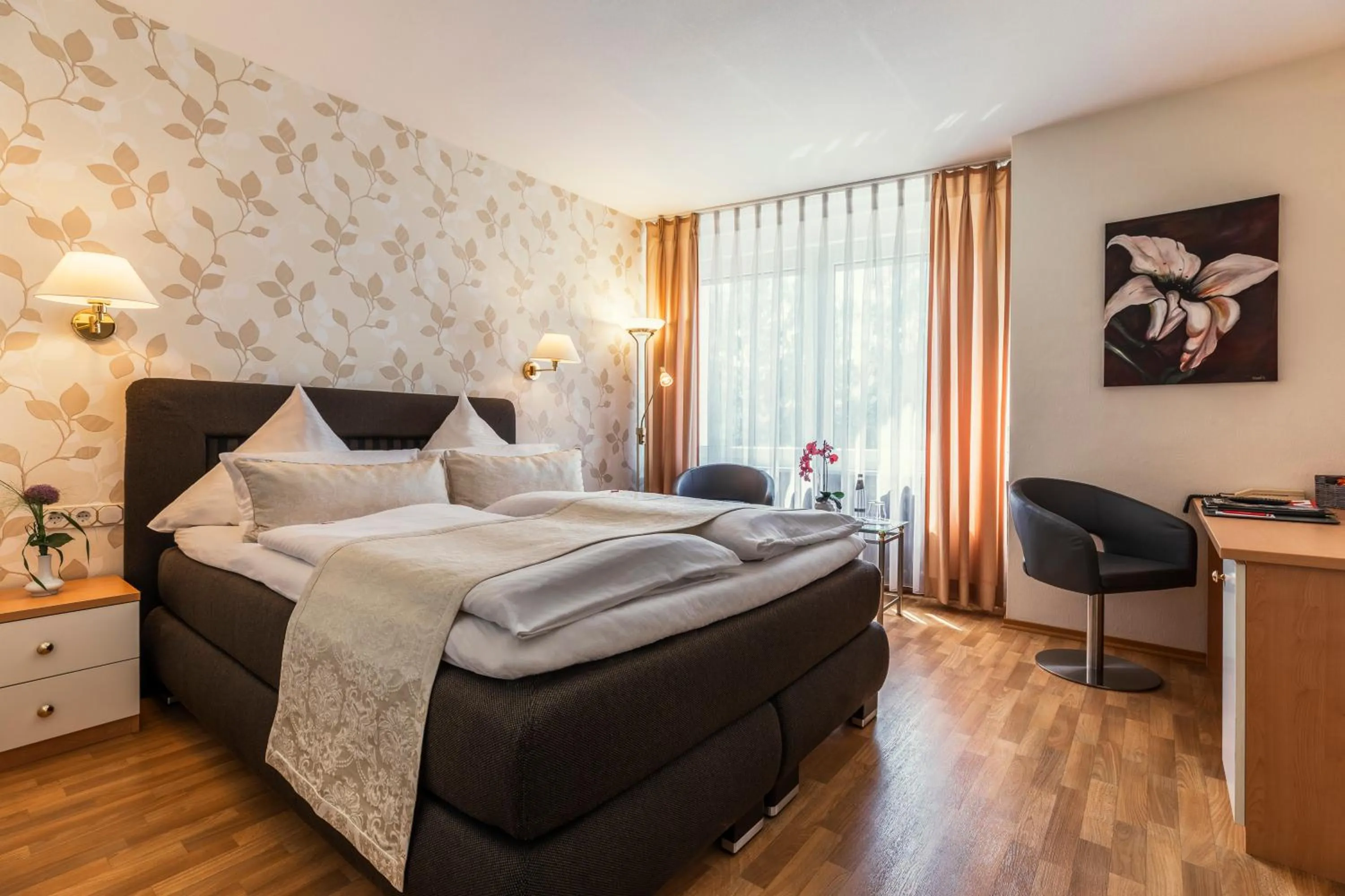 Photo of the whole room, Bed in Stadthotel Geis