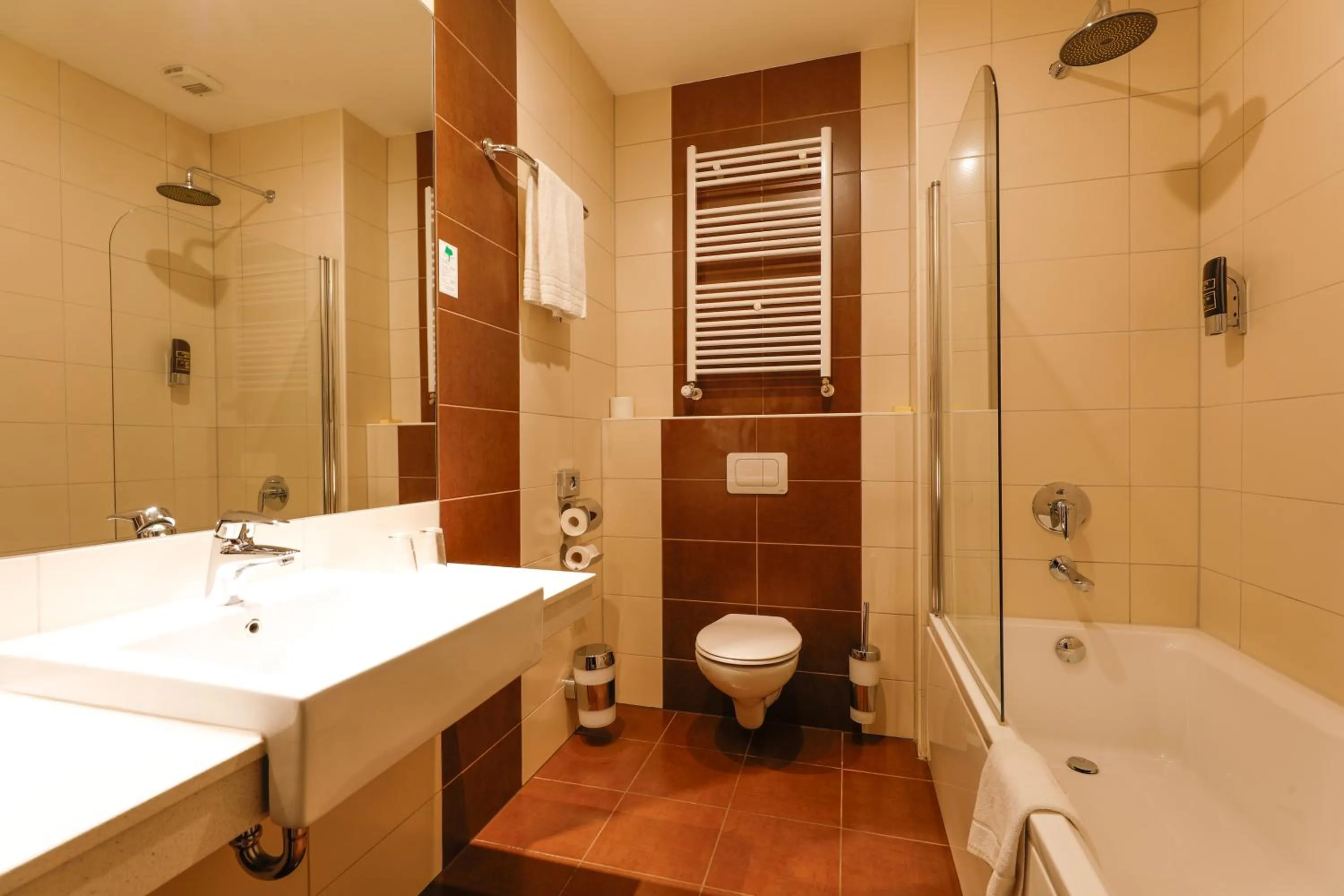 Bathroom in Grand Palace Hotel Hannover