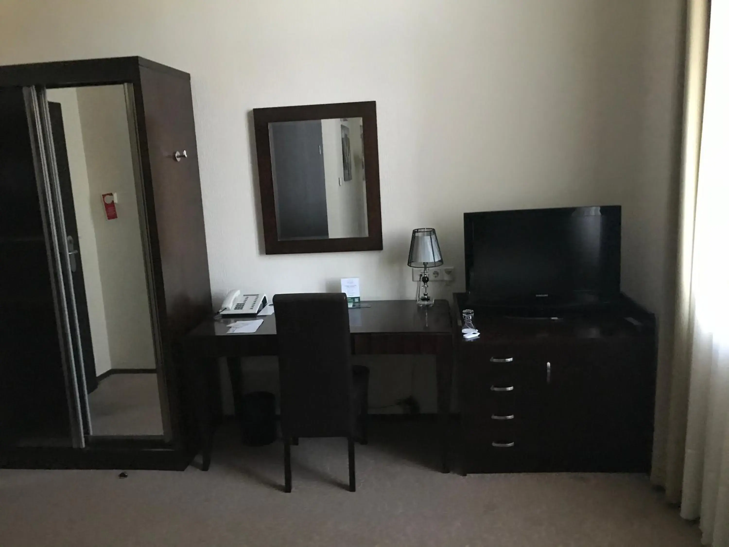 Small Single Room in Grand Palace Hotel Hannover Small Single Room in Grand Palace Hotel Hannover