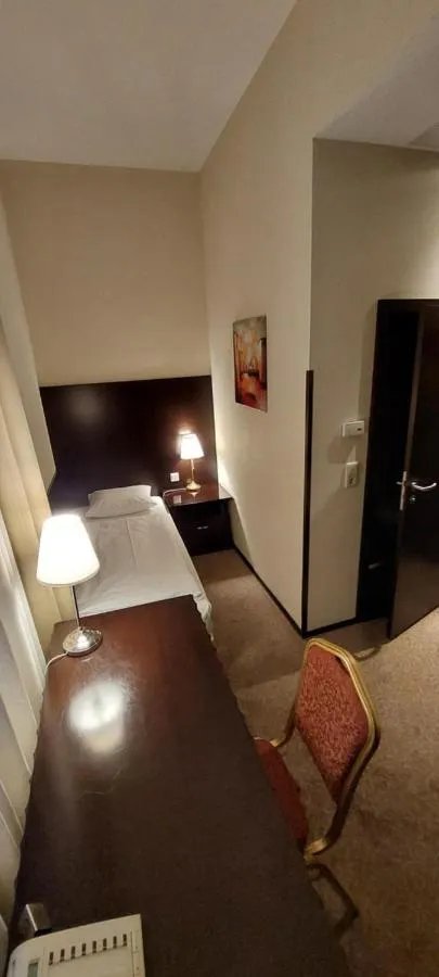 Bed in Grand Palace Hotel Hannover