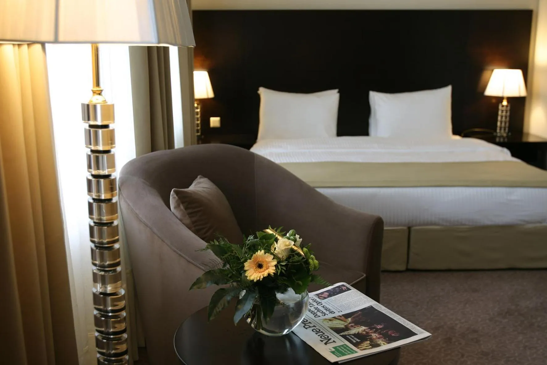 Photo of the whole room, Bed in Grand Palace Hotel Hannover