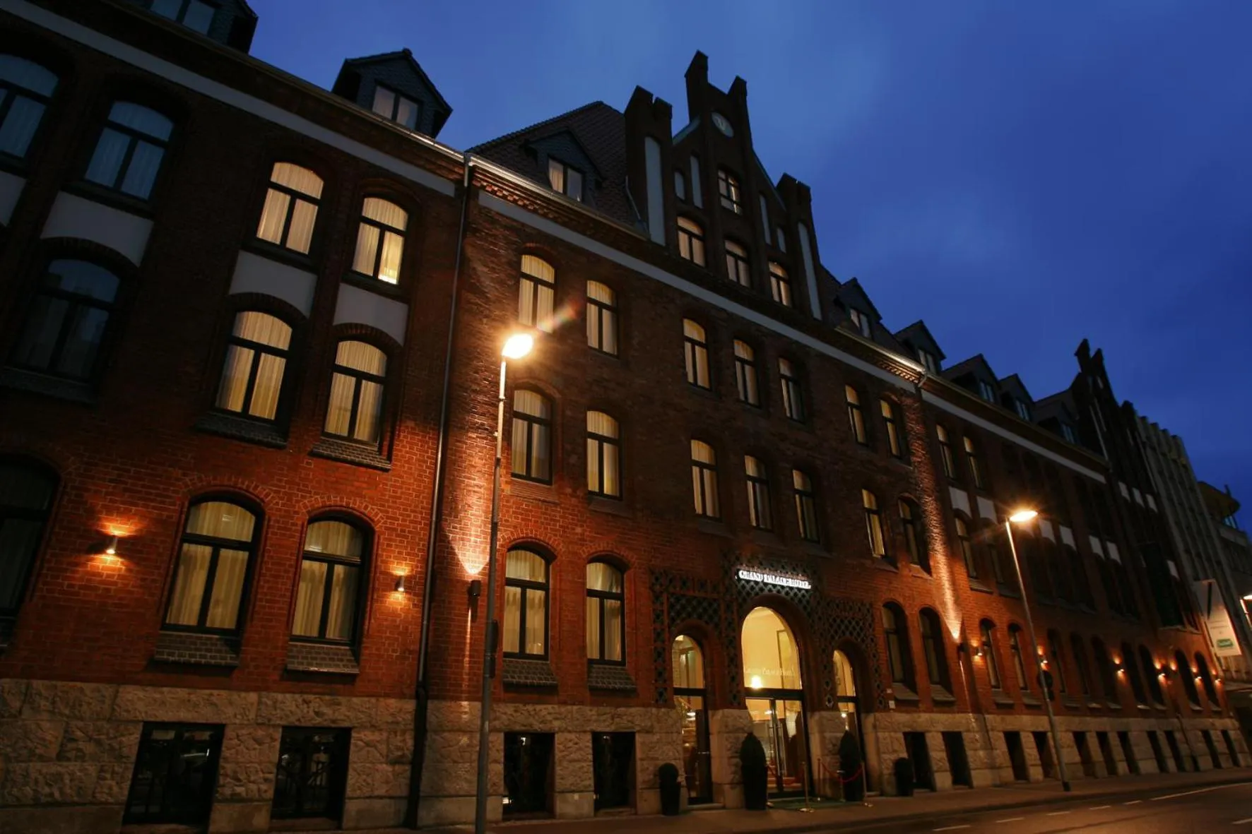 Property building in Grand Palace Hotel Hannover