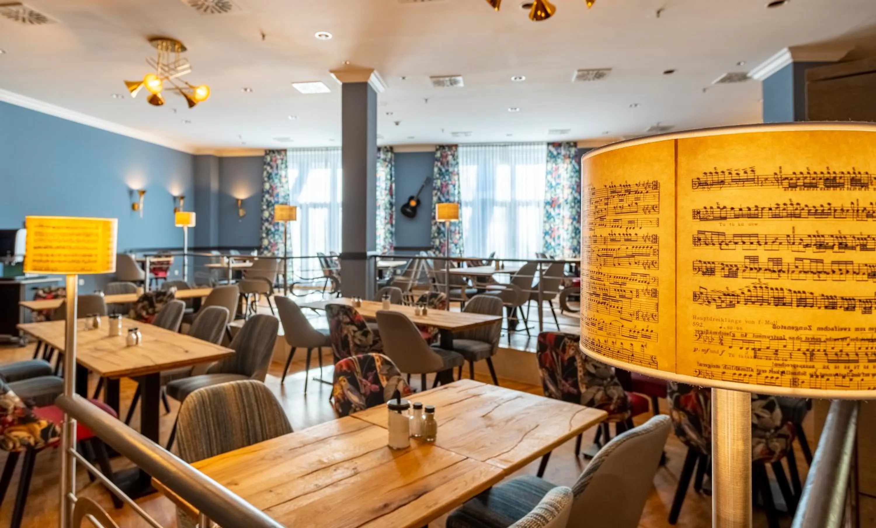Restaurant/places to eat in mightyTwice Hotel Dresden