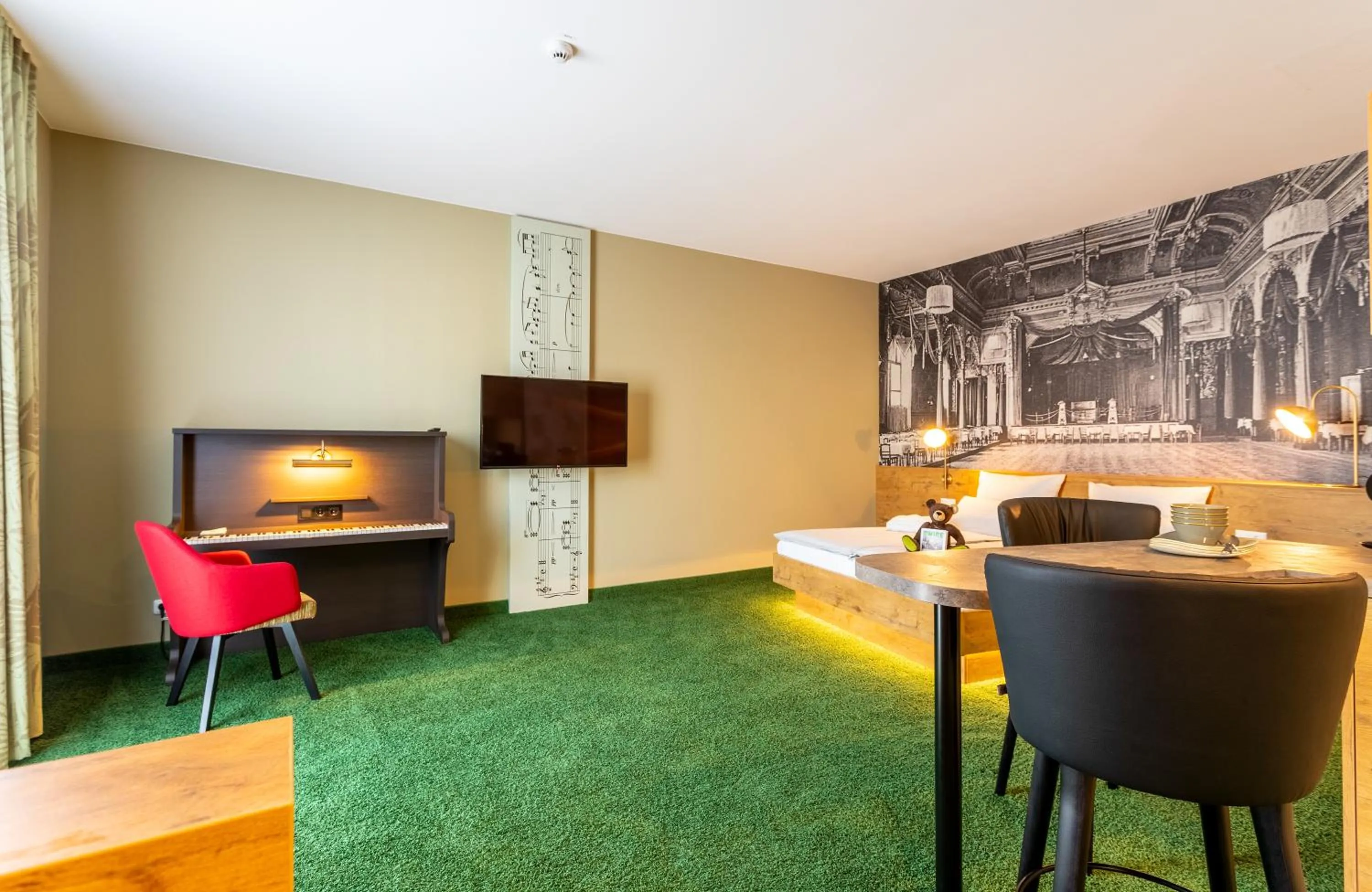 Photo of the whole room in mightyTwice Hotel Dresden