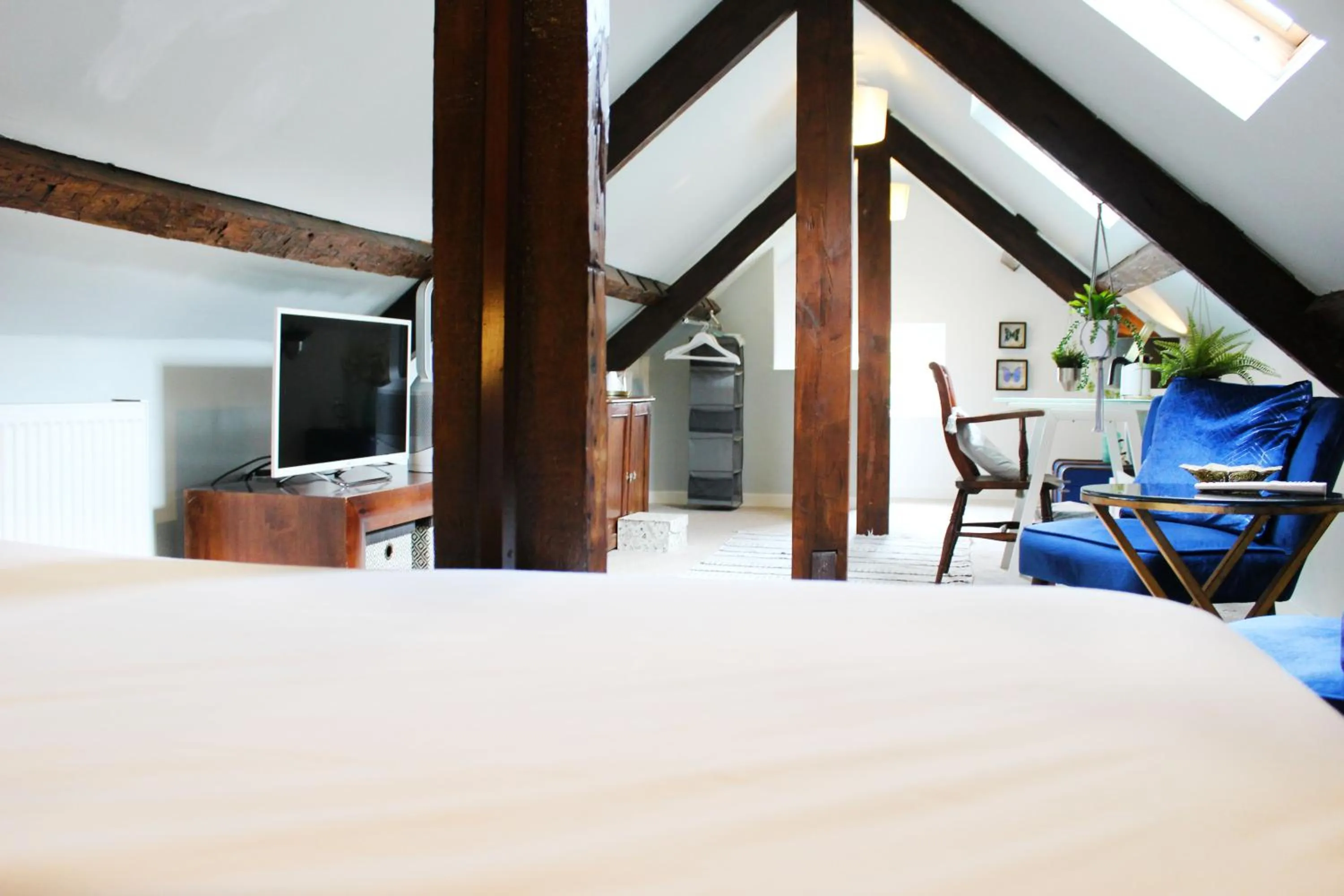 Bed in Guestling Hall Hotel