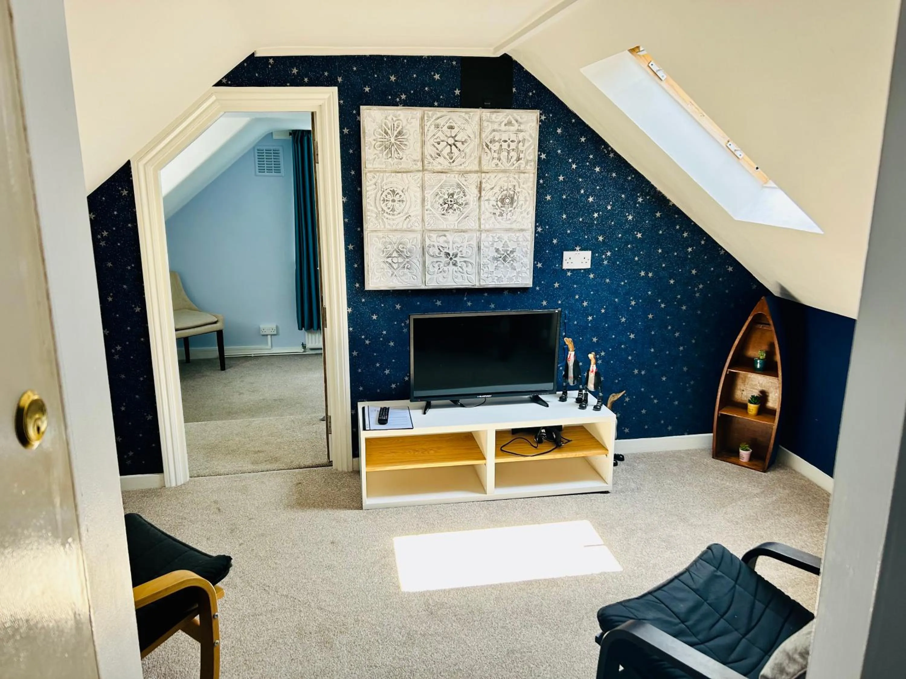 TV and multimedia in Guestling Hall Hotel