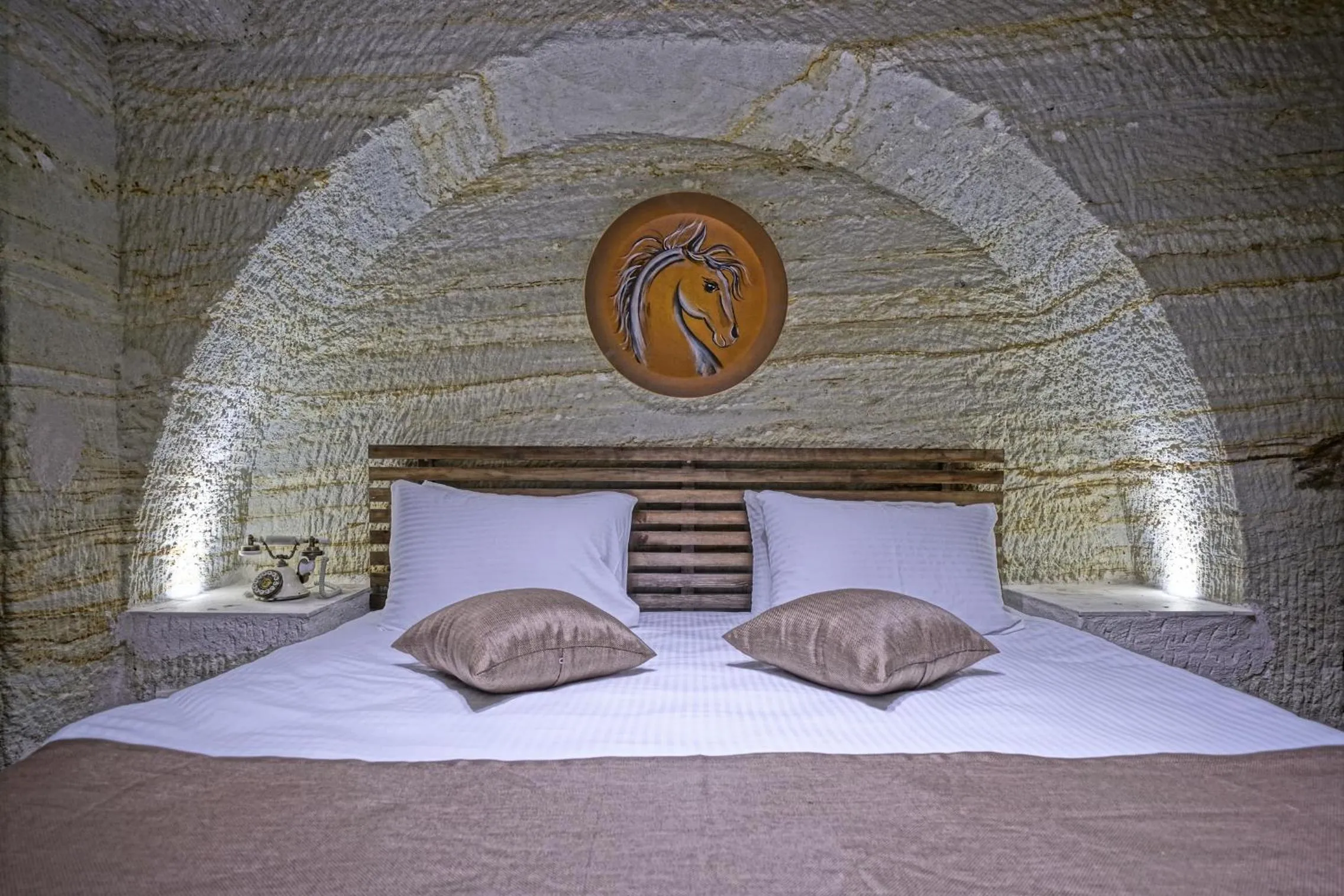 Bed in Arinna Cappadocia