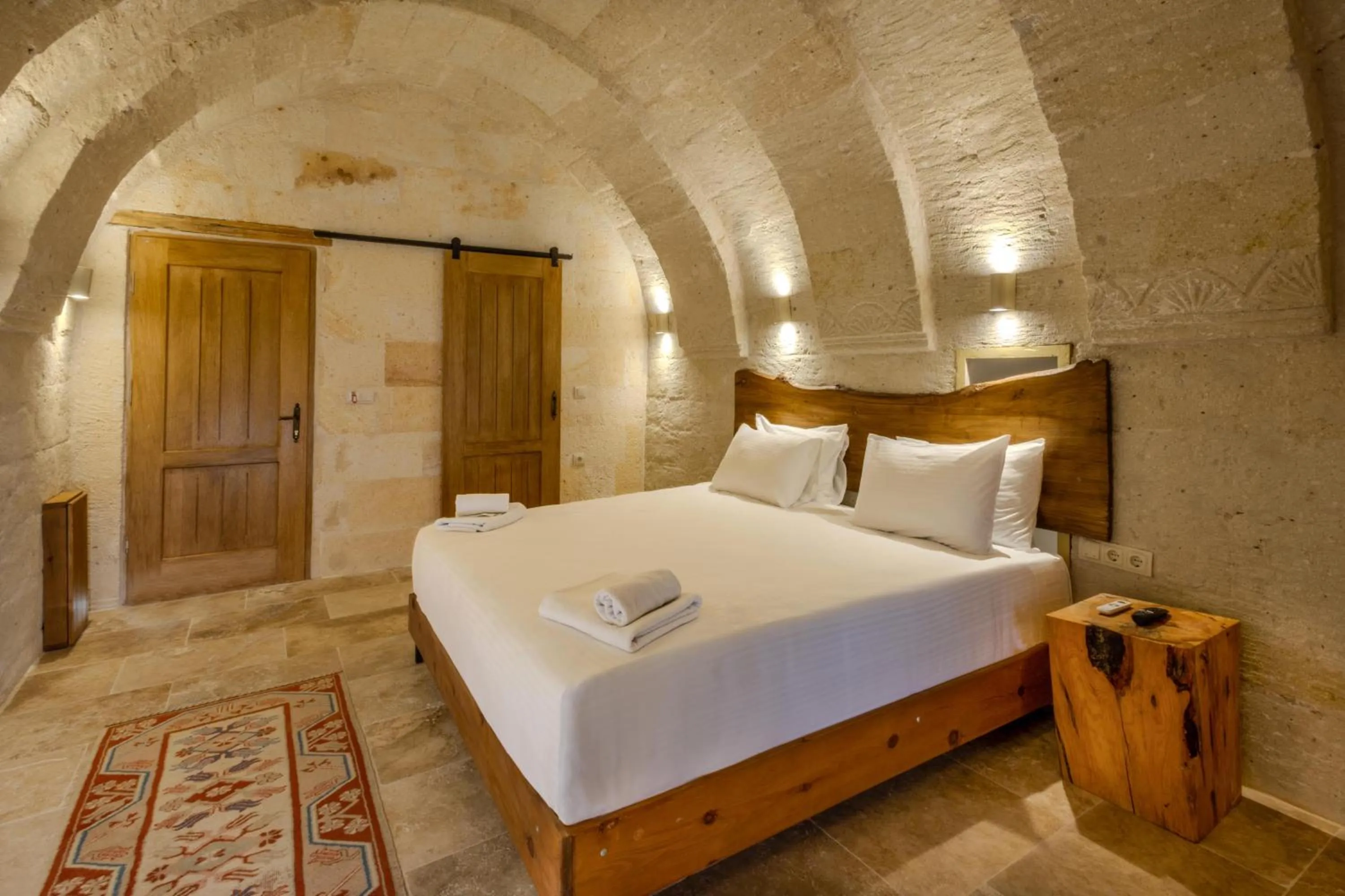 Bed in Arinna Cappadocia