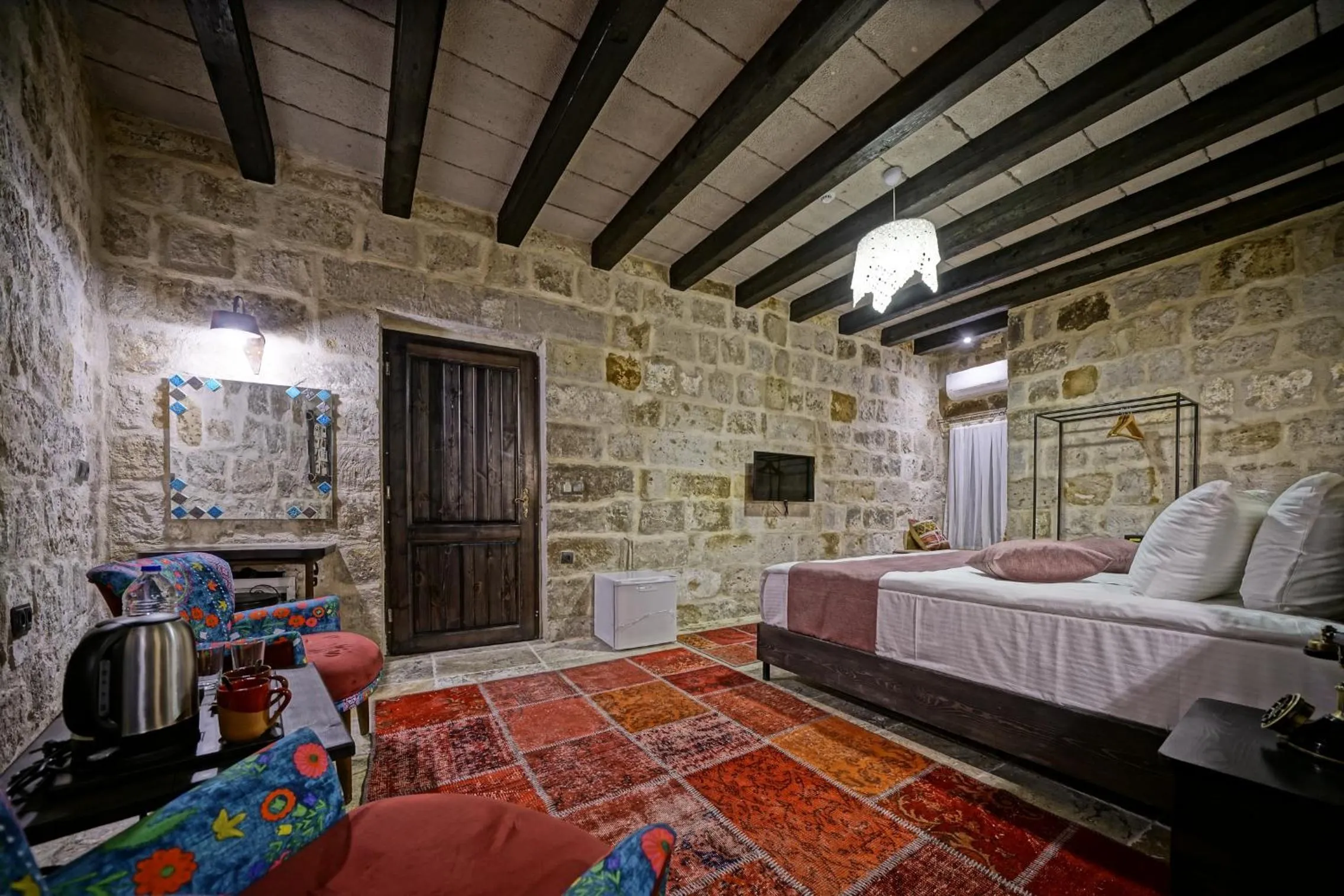 Photo of the whole room, Bed in Arinna Cappadocia