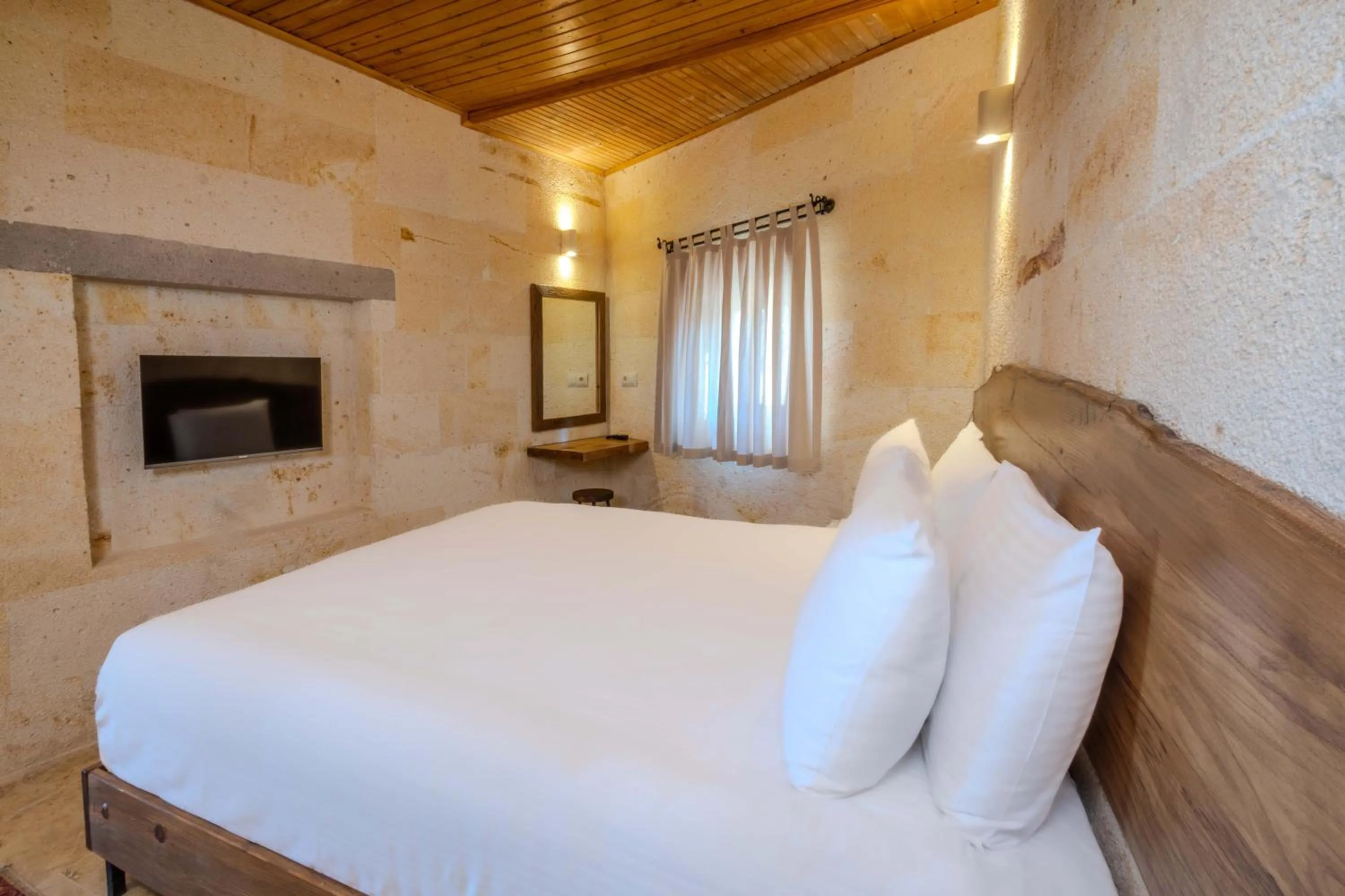 Bed in Arinna Cappadocia