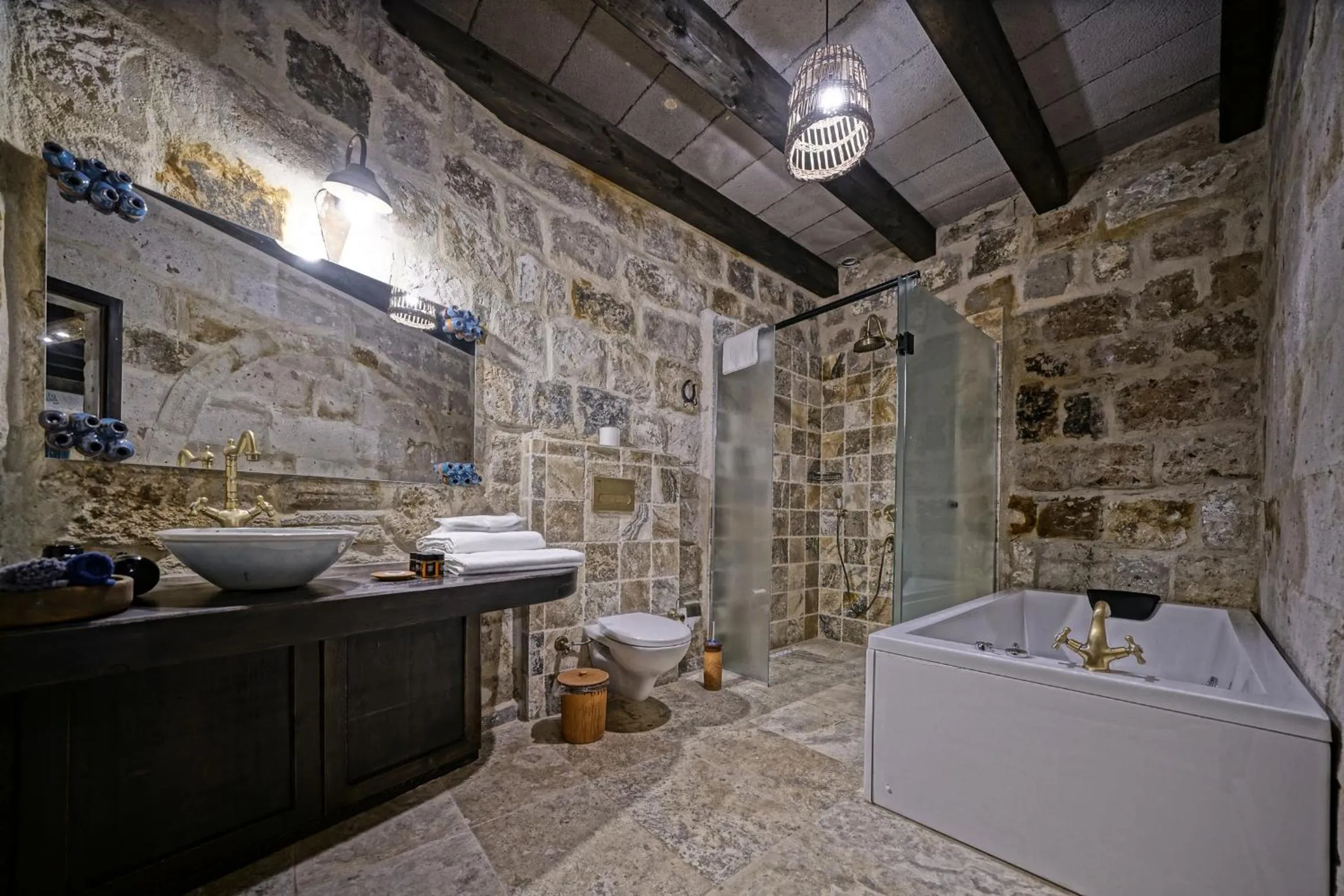 Hot Tub in Arinna Cappadocia