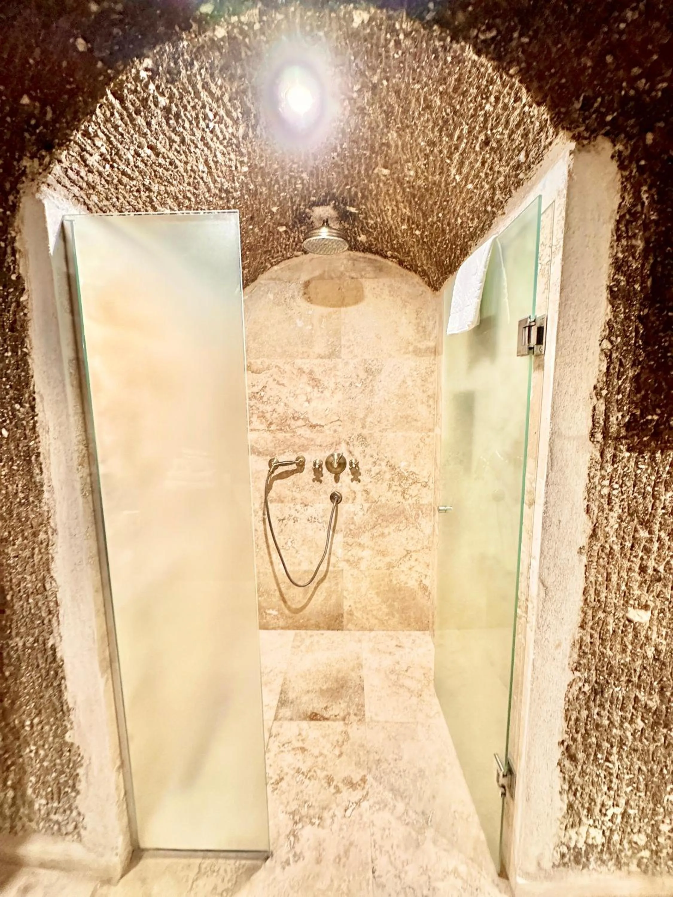 Shower in Arinna Cappadocia