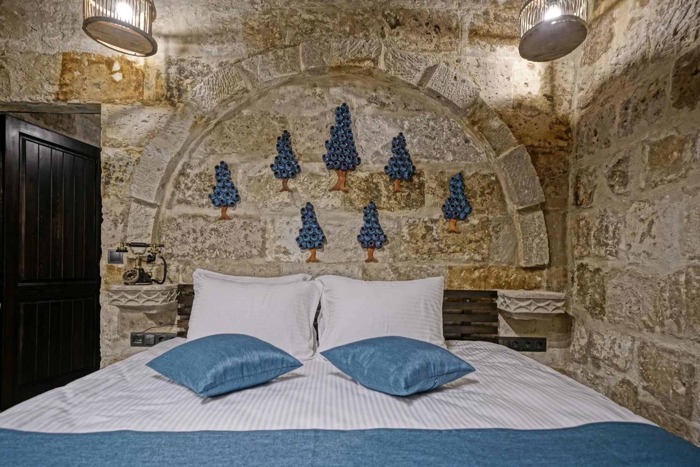 Bed in Arinna Cappadocia