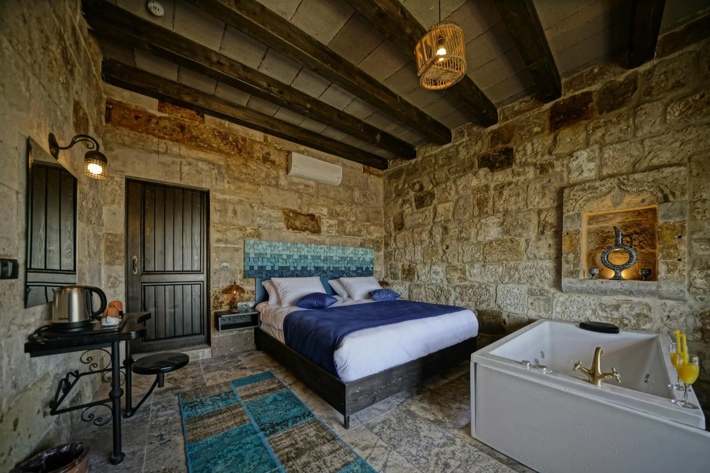 Bed in Arinna Cappadocia