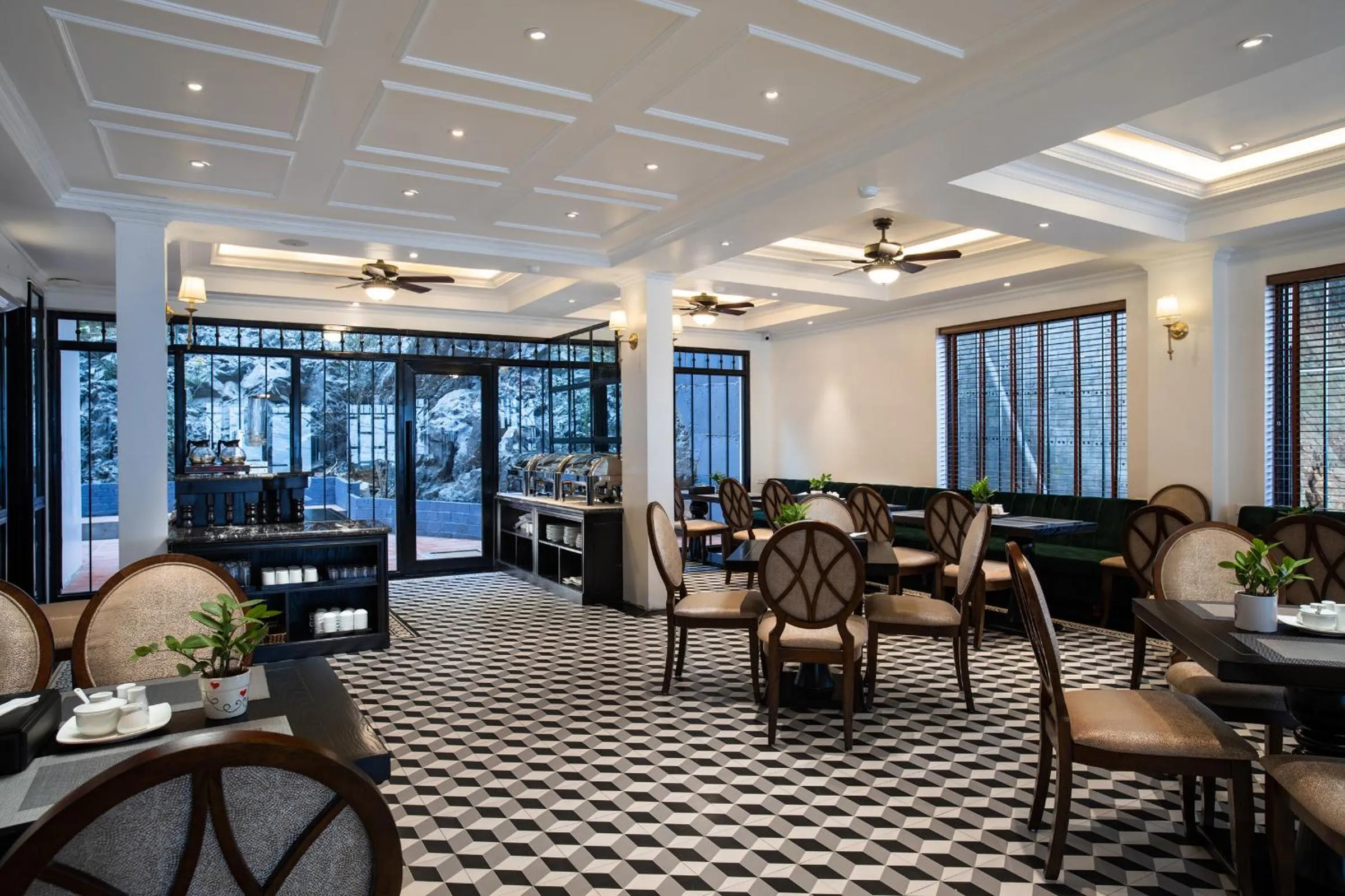 Restaurant/places to eat in My Gallery Boutique Hotel & Spa