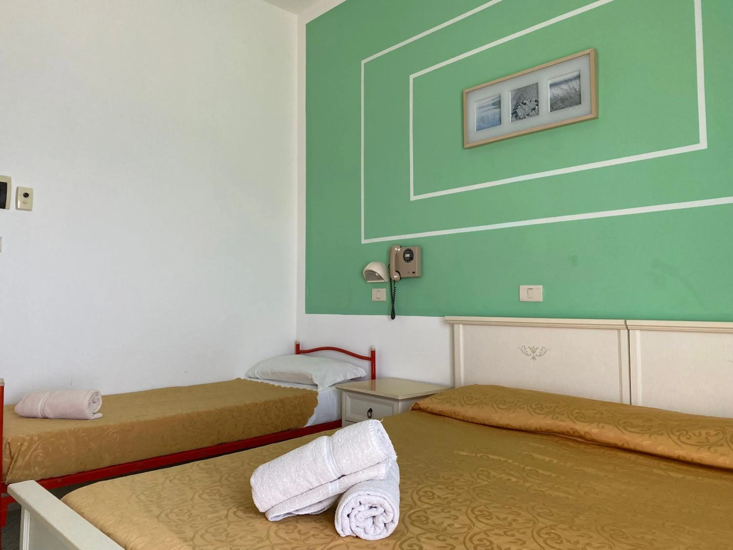 Bed in Hotel Britannia