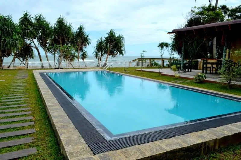 Swimming pool in Guru Beach Resort