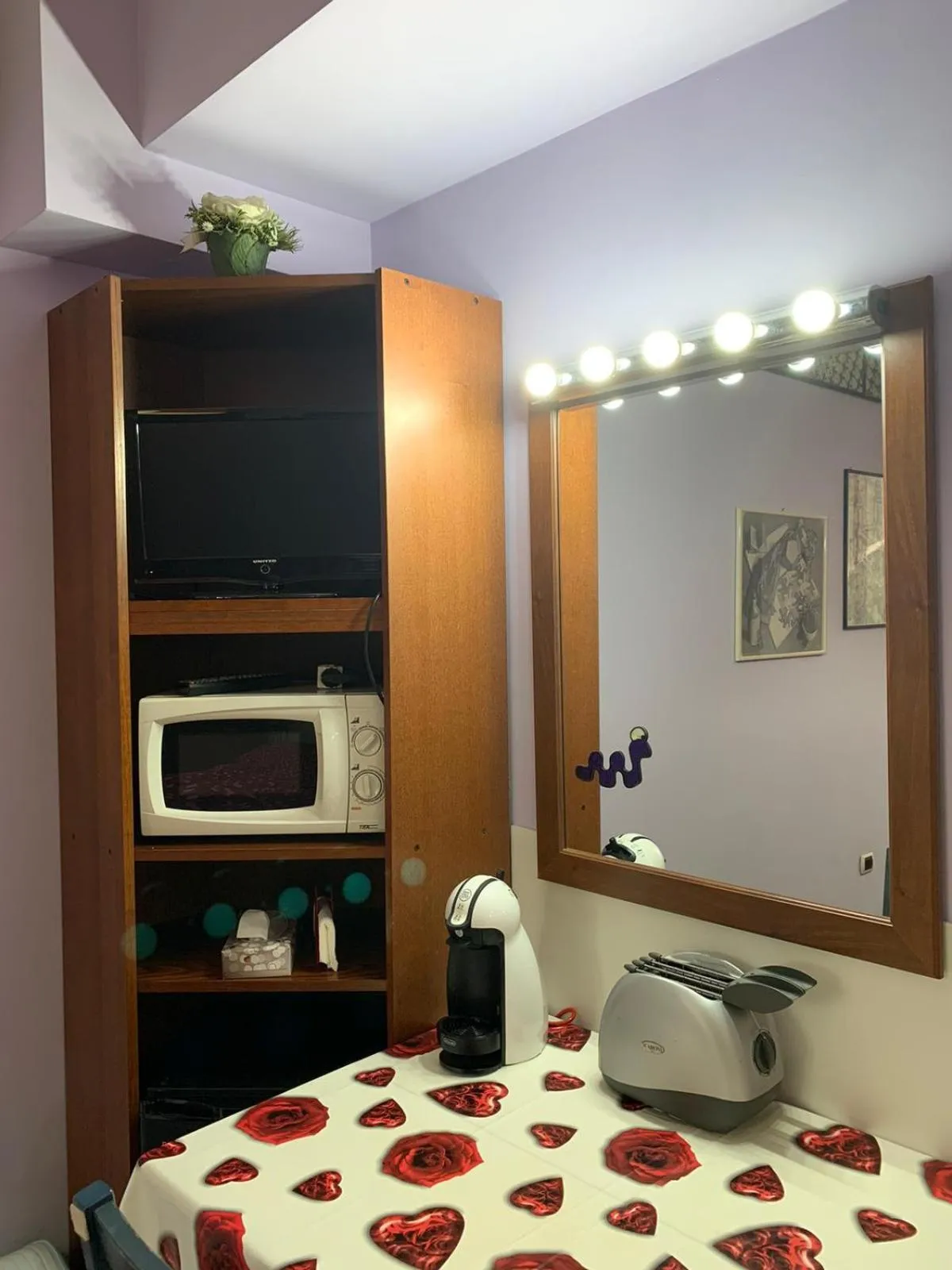 Photo of the whole room, Bed in BREAD & BUTTER