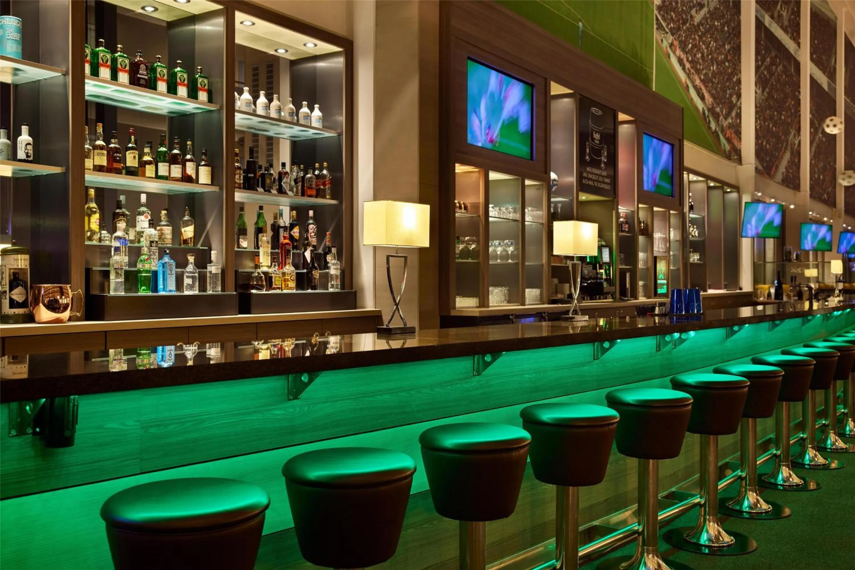 Lounge or bar in Lindner Hotel Leverkusen BayArena, part of JdV by Hyatt