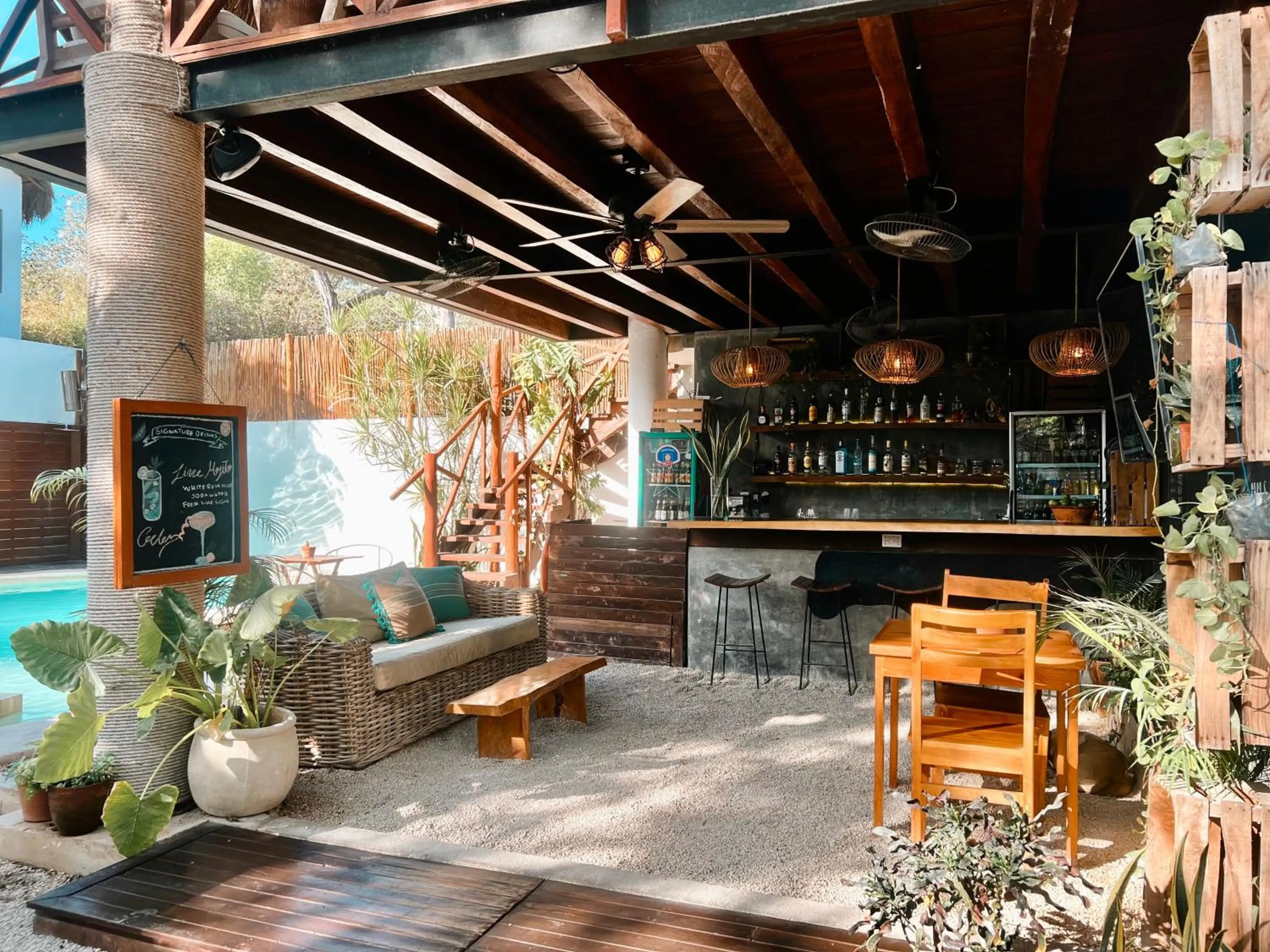 Lounge or bar in Mimosa Tulum