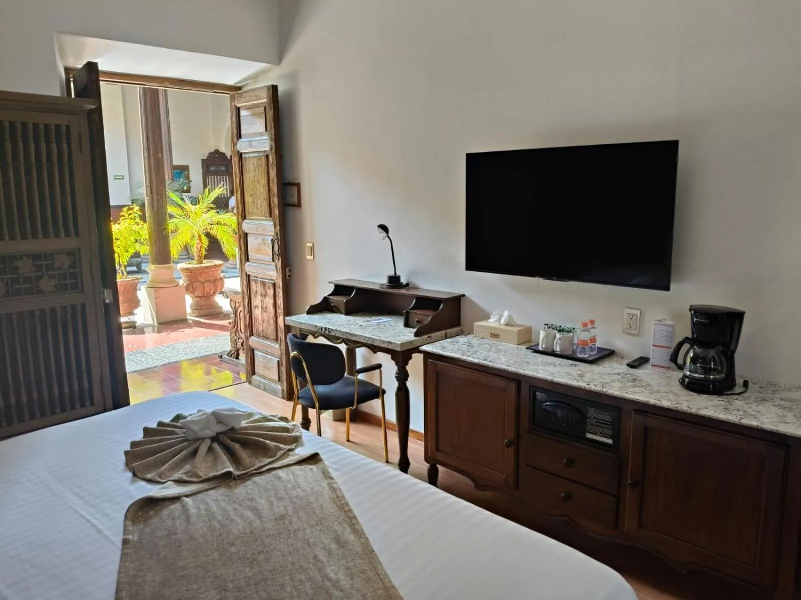 TV and multimedia, Bed in HOTEL MI SOLAR EJECUTIVO