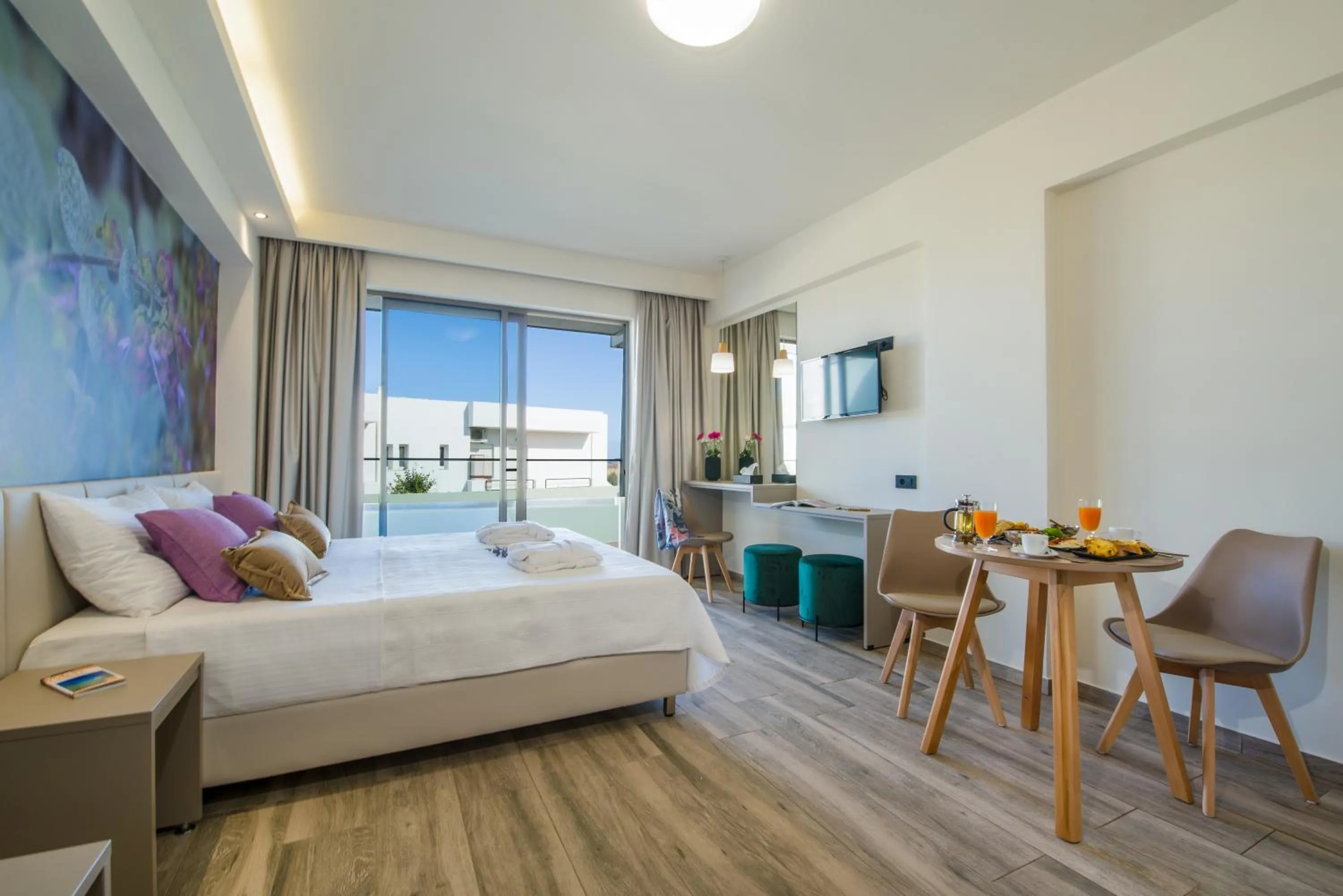 Photo of the whole room, Bed in Incognito Creta Luxury Suites and More