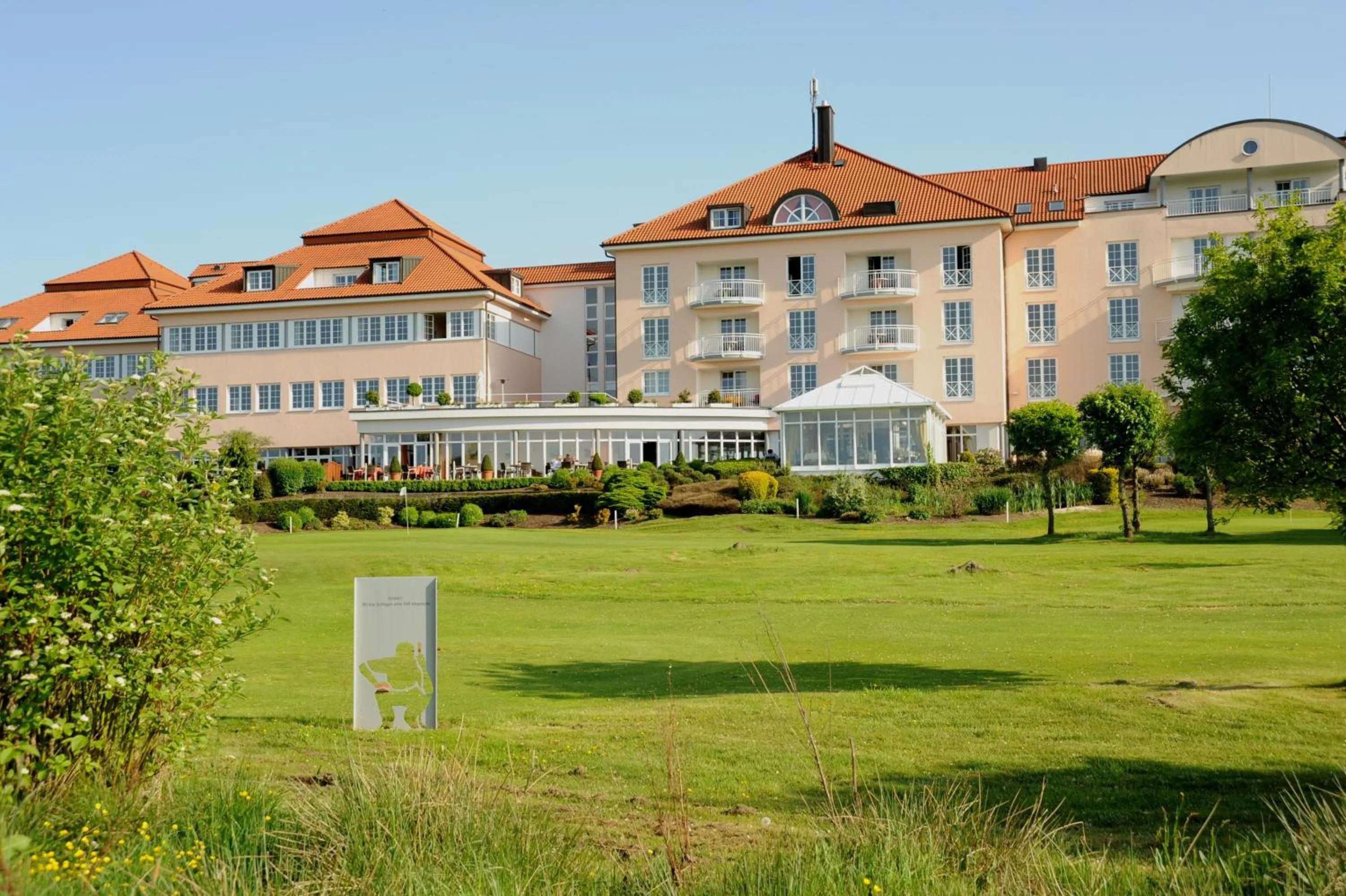 Facade/entrance in Golf- und Sporthotel Wiesensee