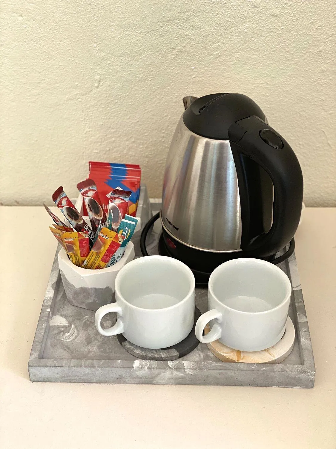 Coffee/tea facilities in Si! Beach House